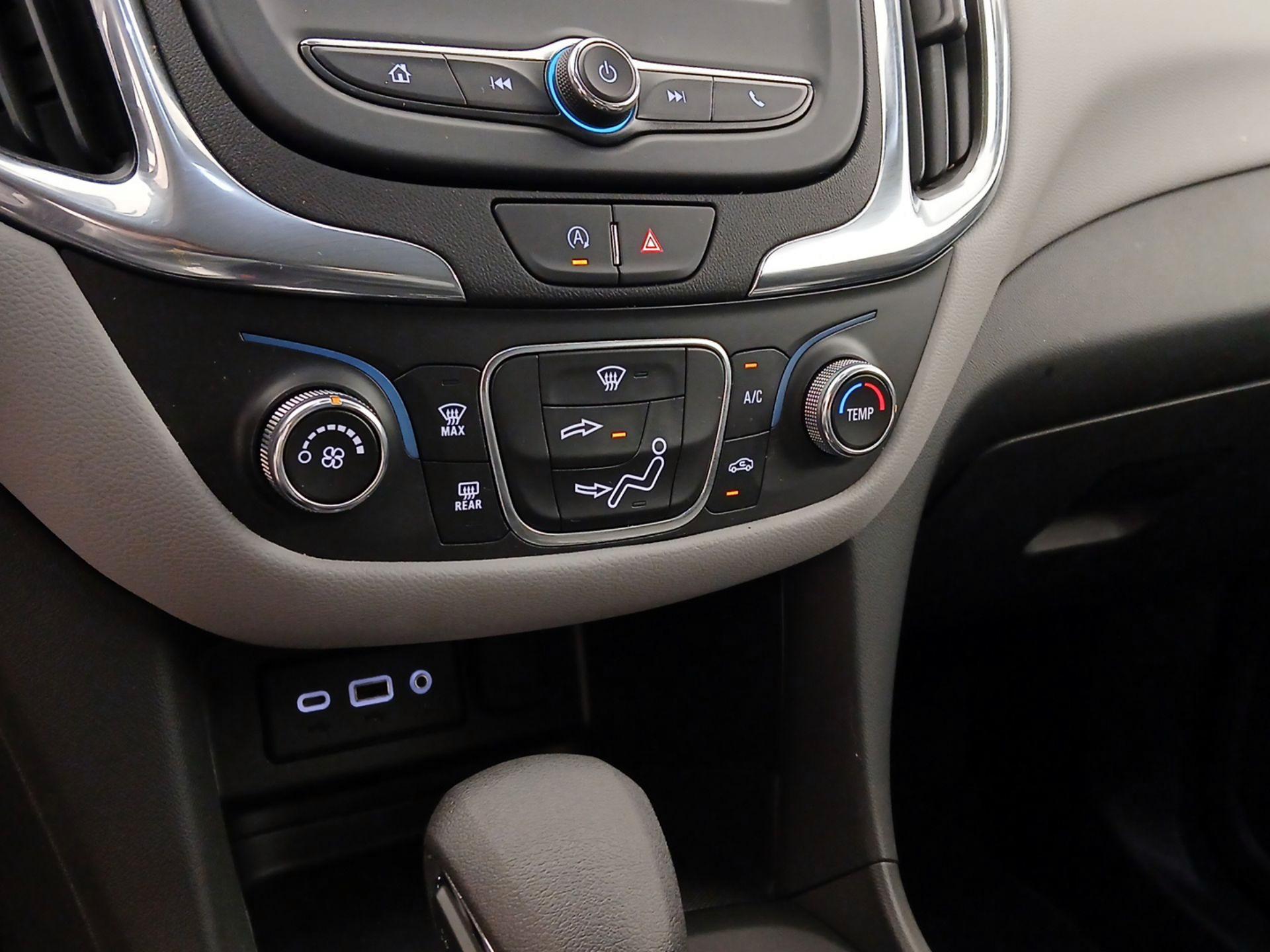 Thumbnail: 2022 Chevrolet Equinox - 16