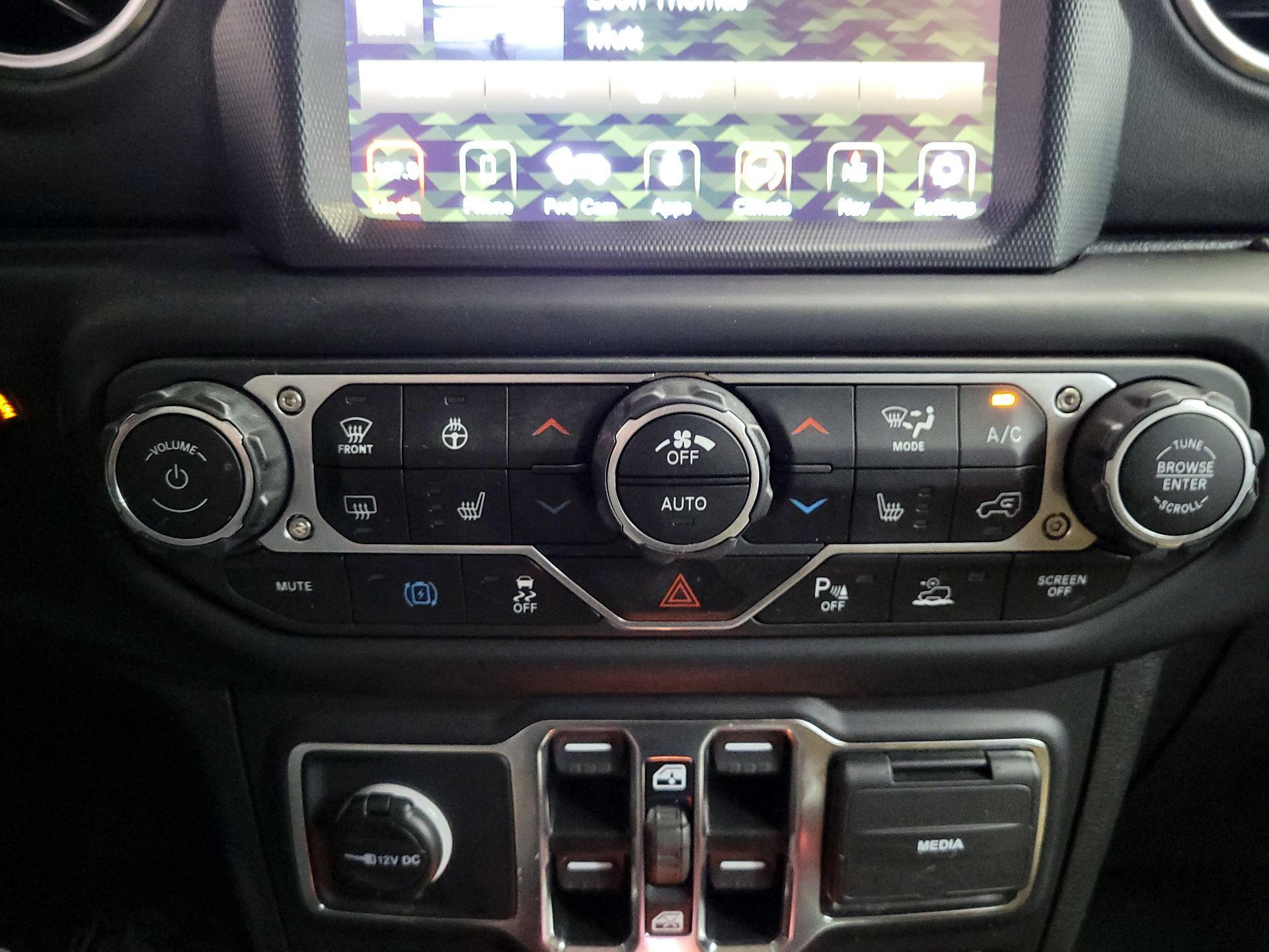 Thumbnail: 2021 Jeep Wrangler - 17