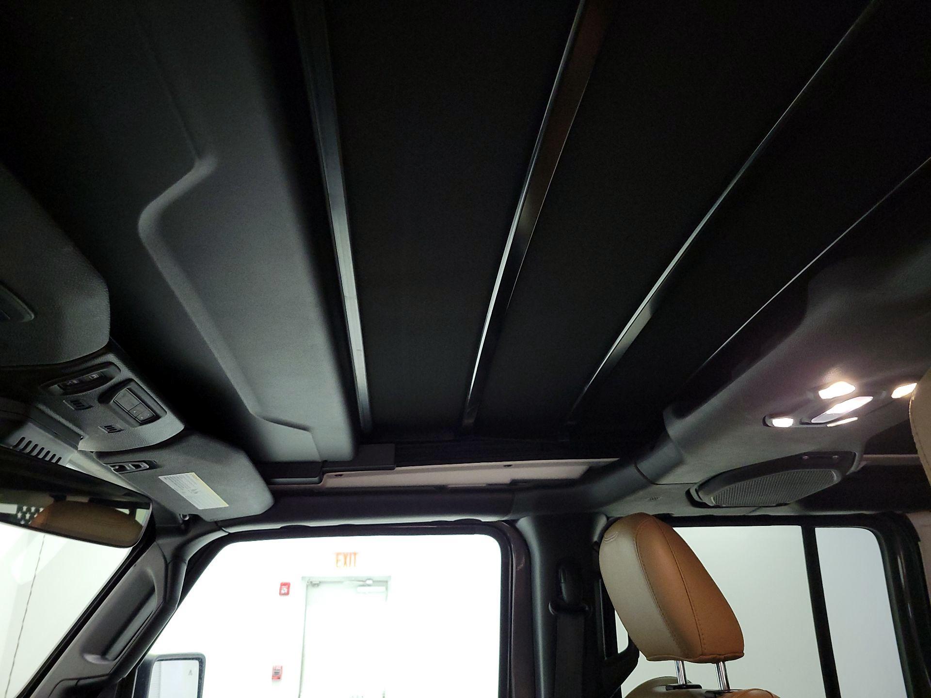 Thumbnail: 2021 Jeep Wrangler - 20