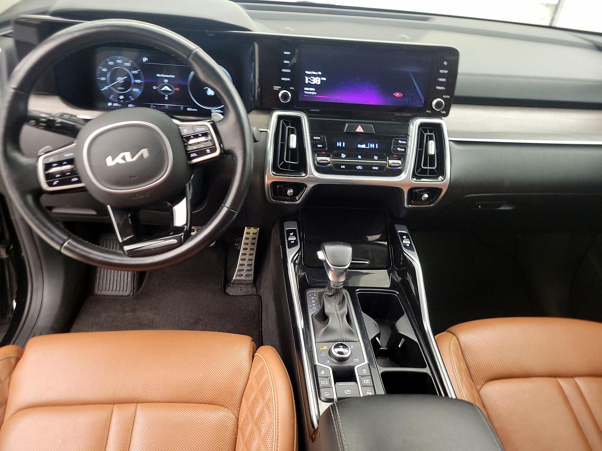 Thumbnail: 2022 Kia Sorento - 9