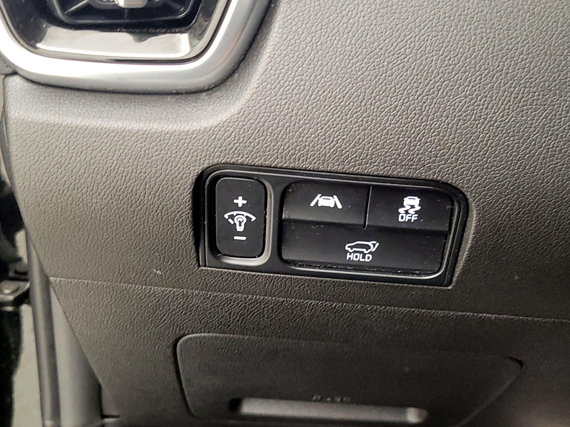 Thumbnail: 2022 Kia Sorento - 13