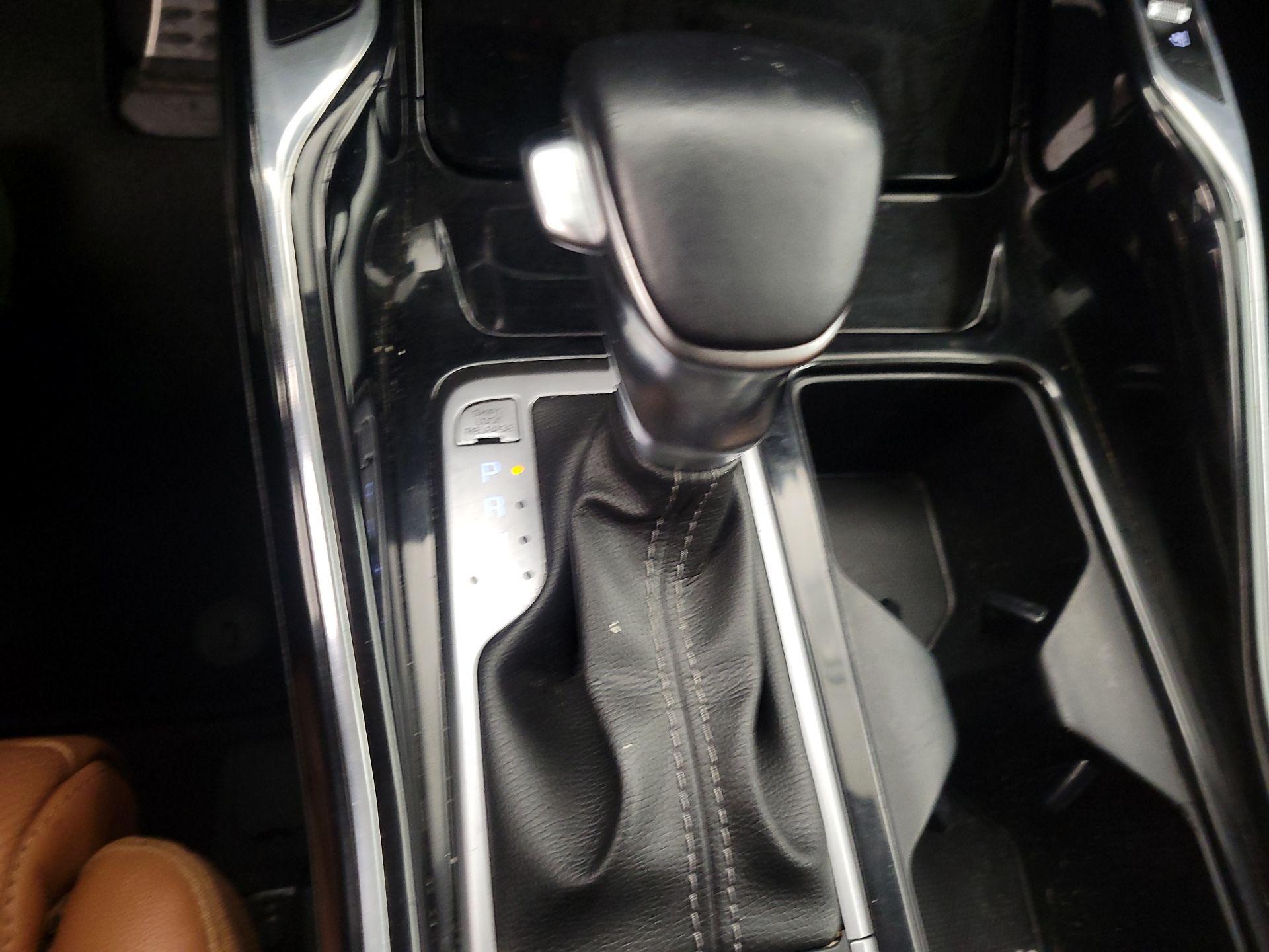 Thumbnail: 2022 Kia Sorento - 17