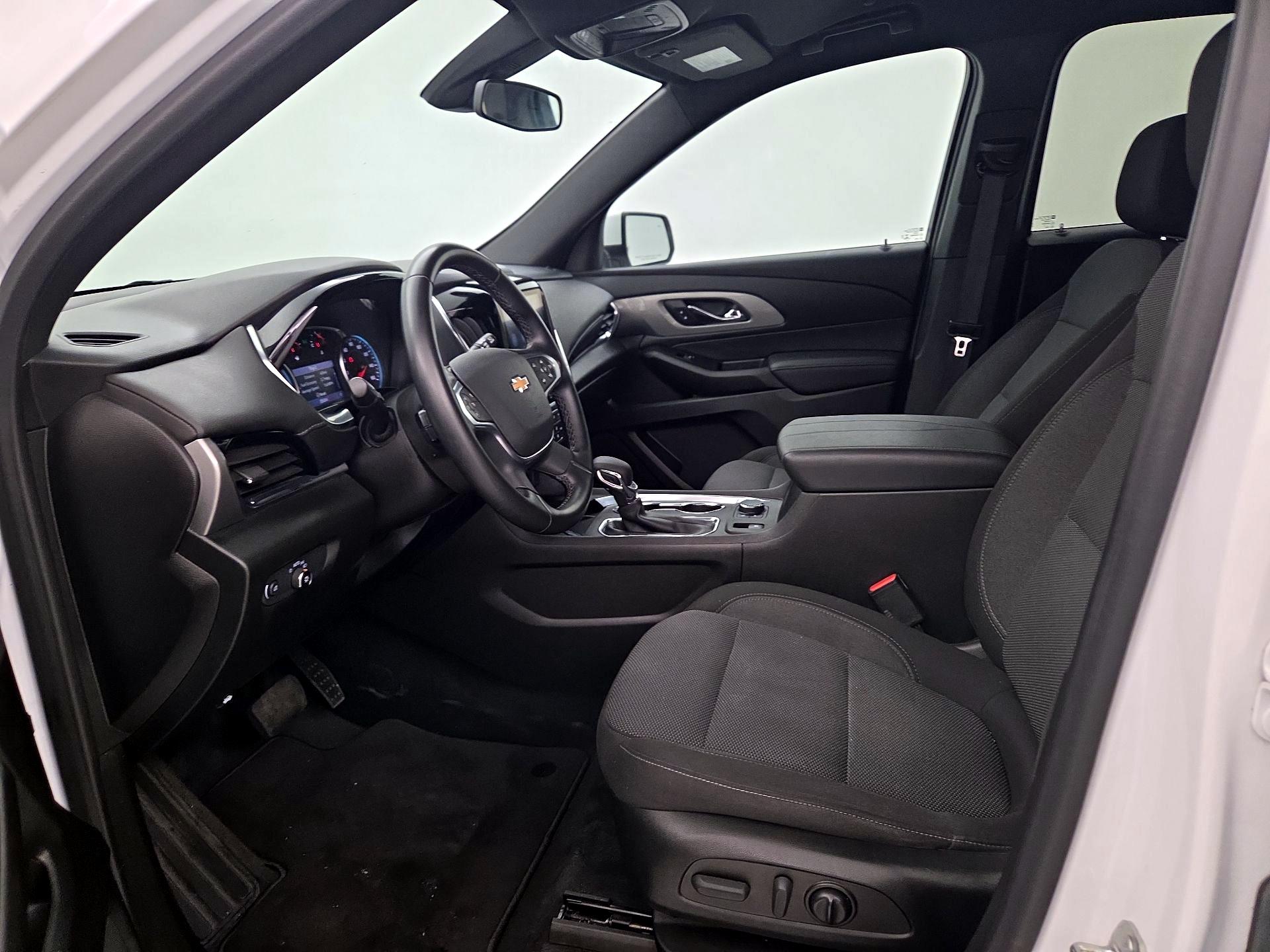 Thumbnail: 2023 Chevrolet Traverse - 11