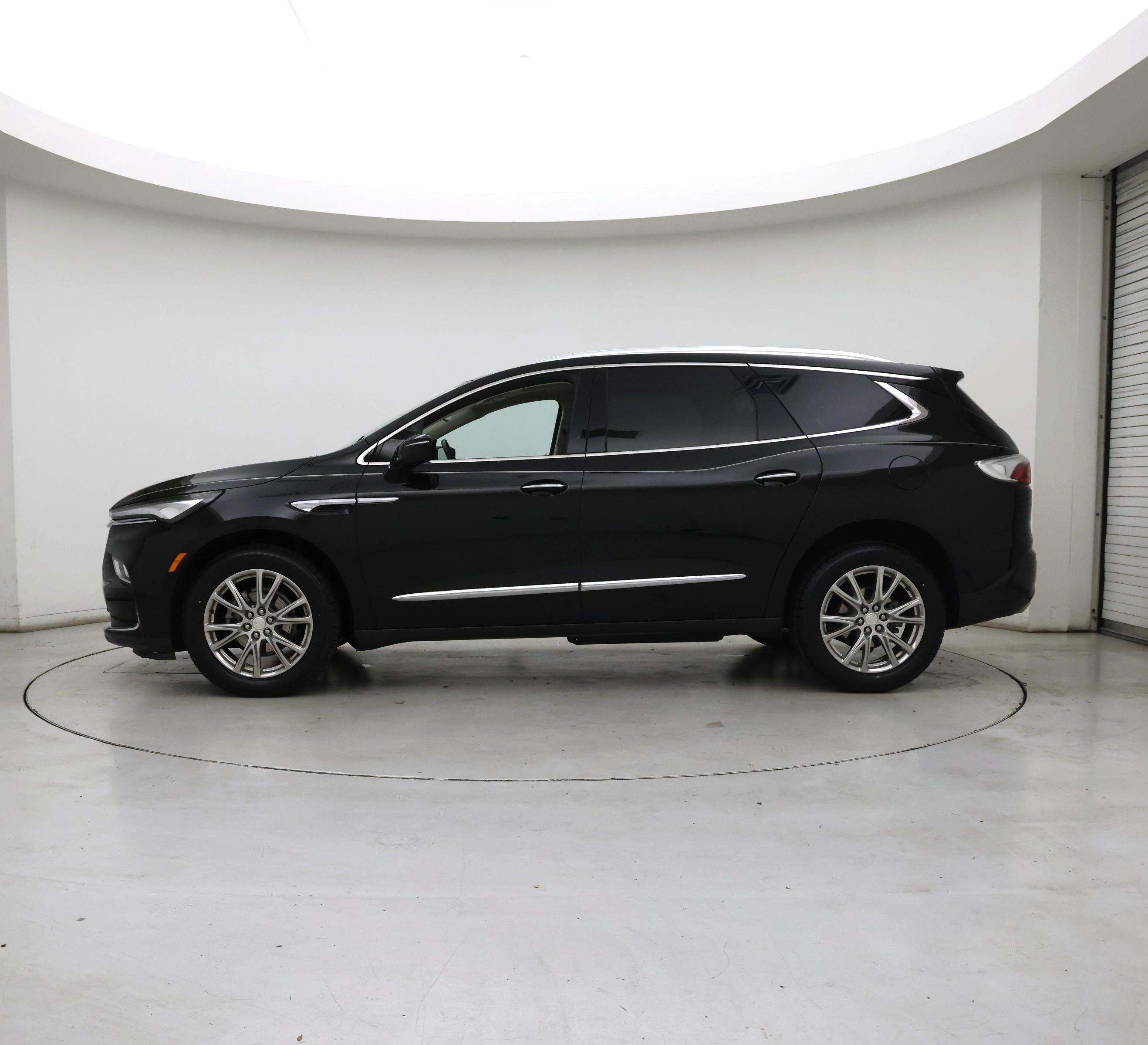 Thumbnail: 2022 Buick Enclave - 3