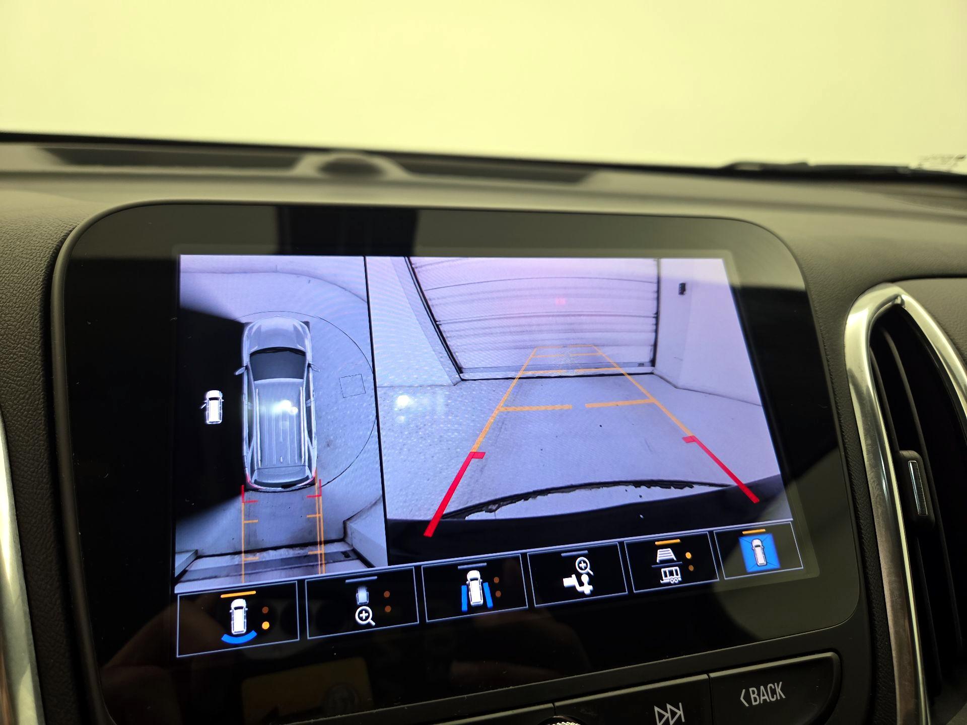 Thumbnail: 2023 Chevrolet Equinox - 15