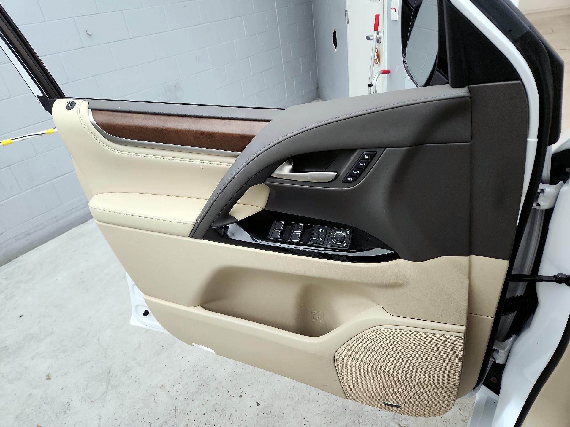 Thumbnail: 2021 Lexus LX - 12