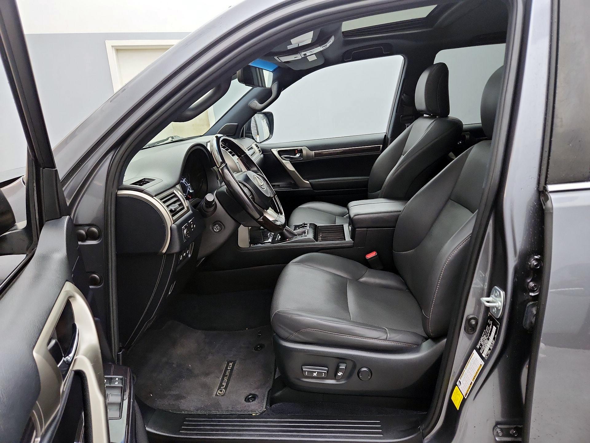 Thumbnail: 2021 Lexus GX - 11