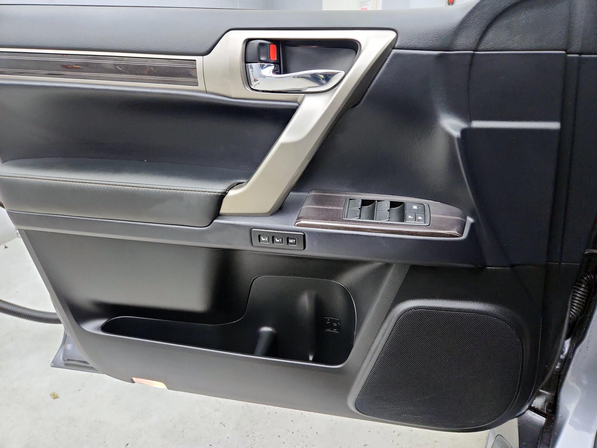 Thumbnail: 2021 Lexus GX - 12