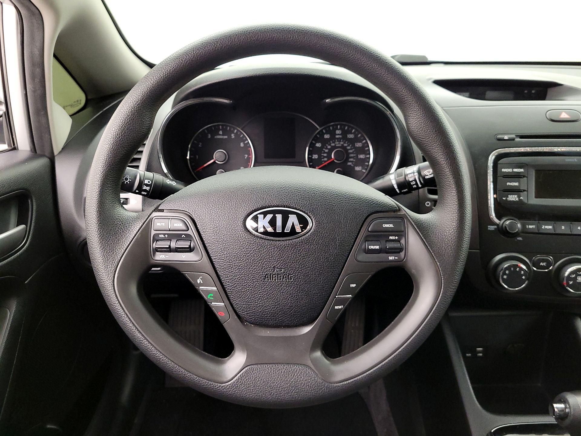 Thumbnail: 2018 Kia Forte - 10