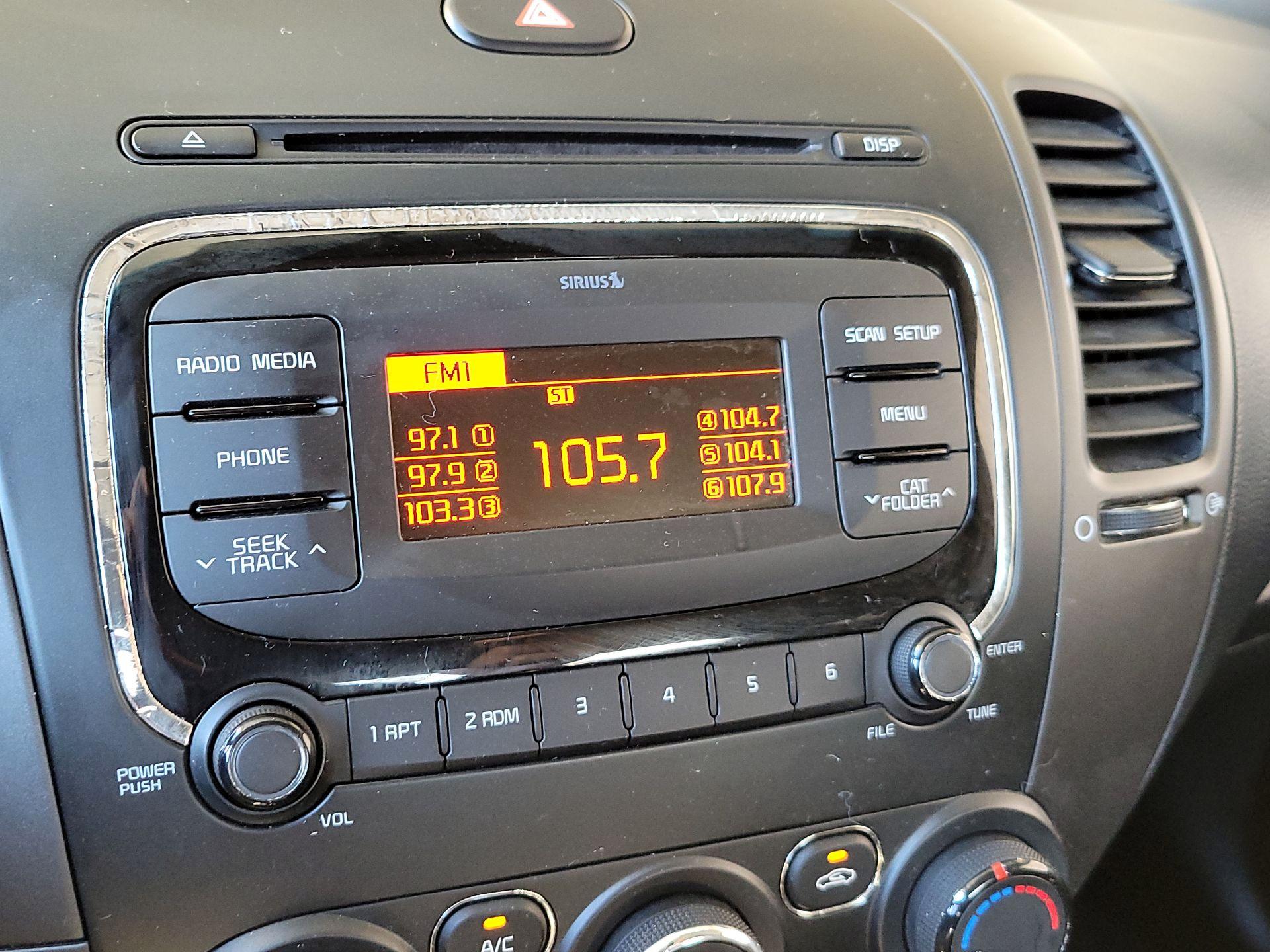 Thumbnail: 2018 Kia Forte - 14