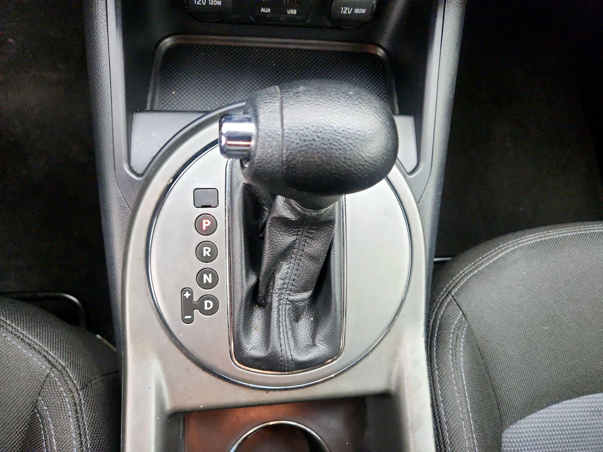 Thumbnail: 2016 Kia Sportage - 16