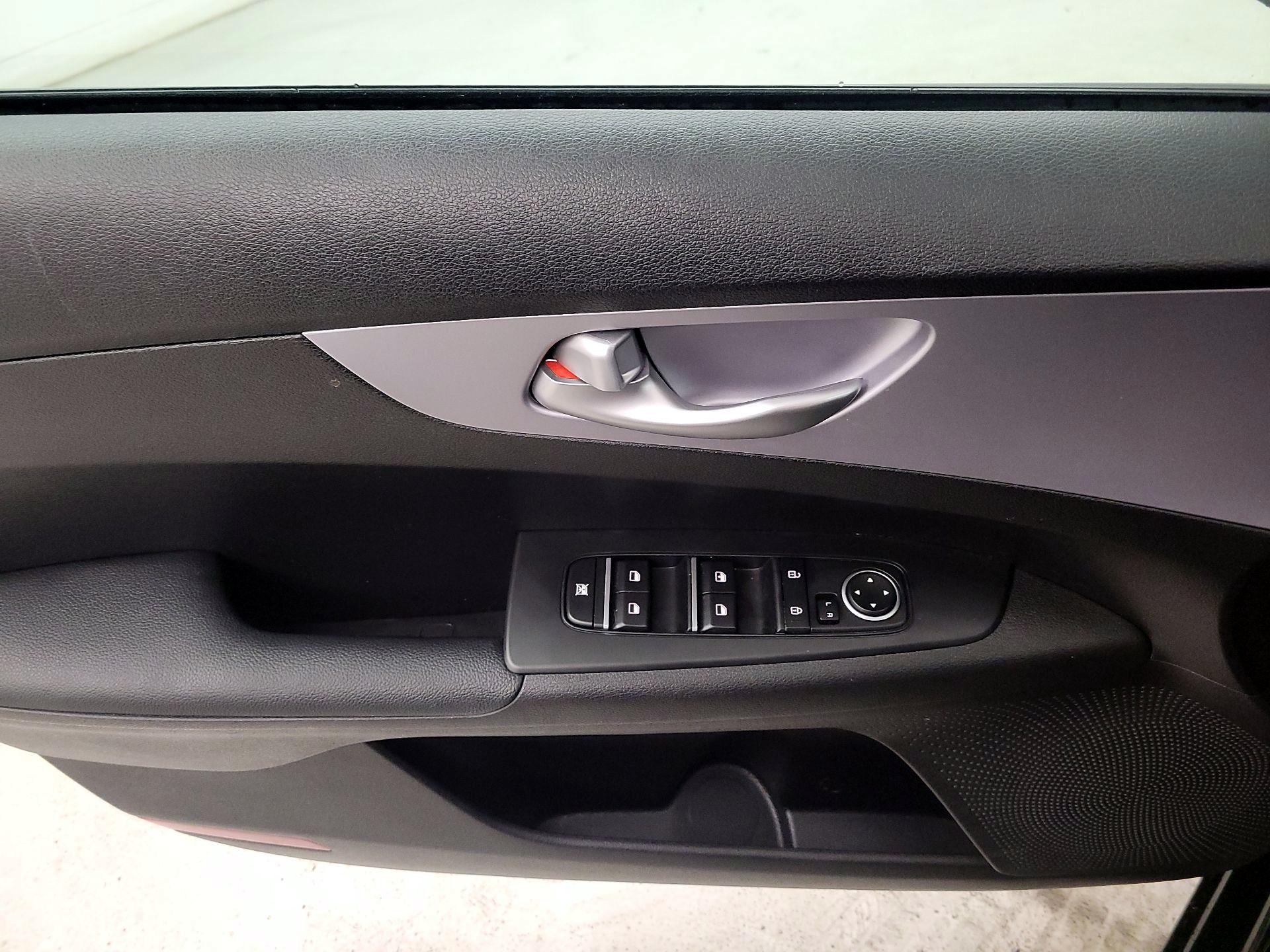 Thumbnail: 2024 Kia Forte - 12