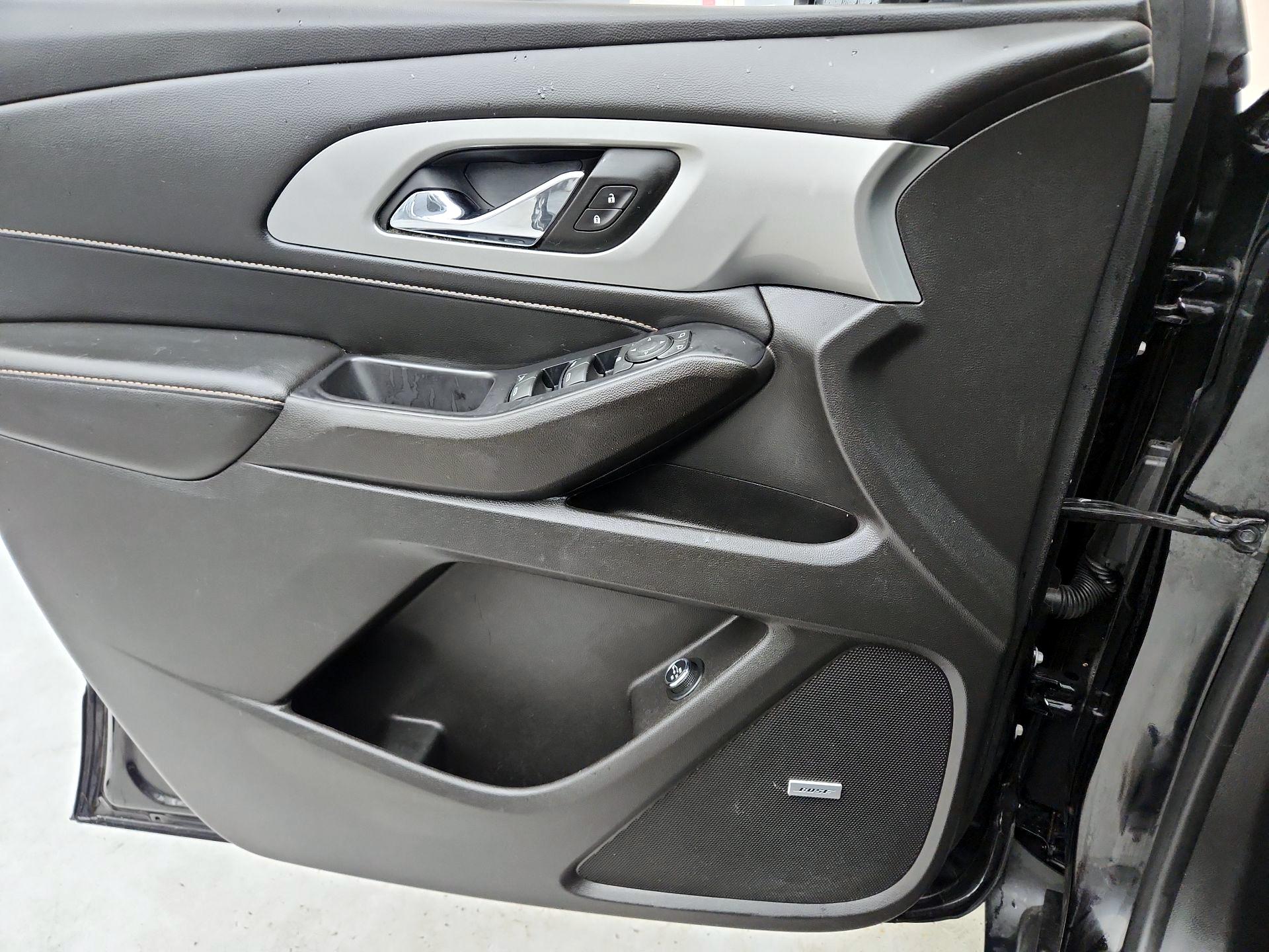 Thumbnail: 2021 Chevrolet Traverse - 12