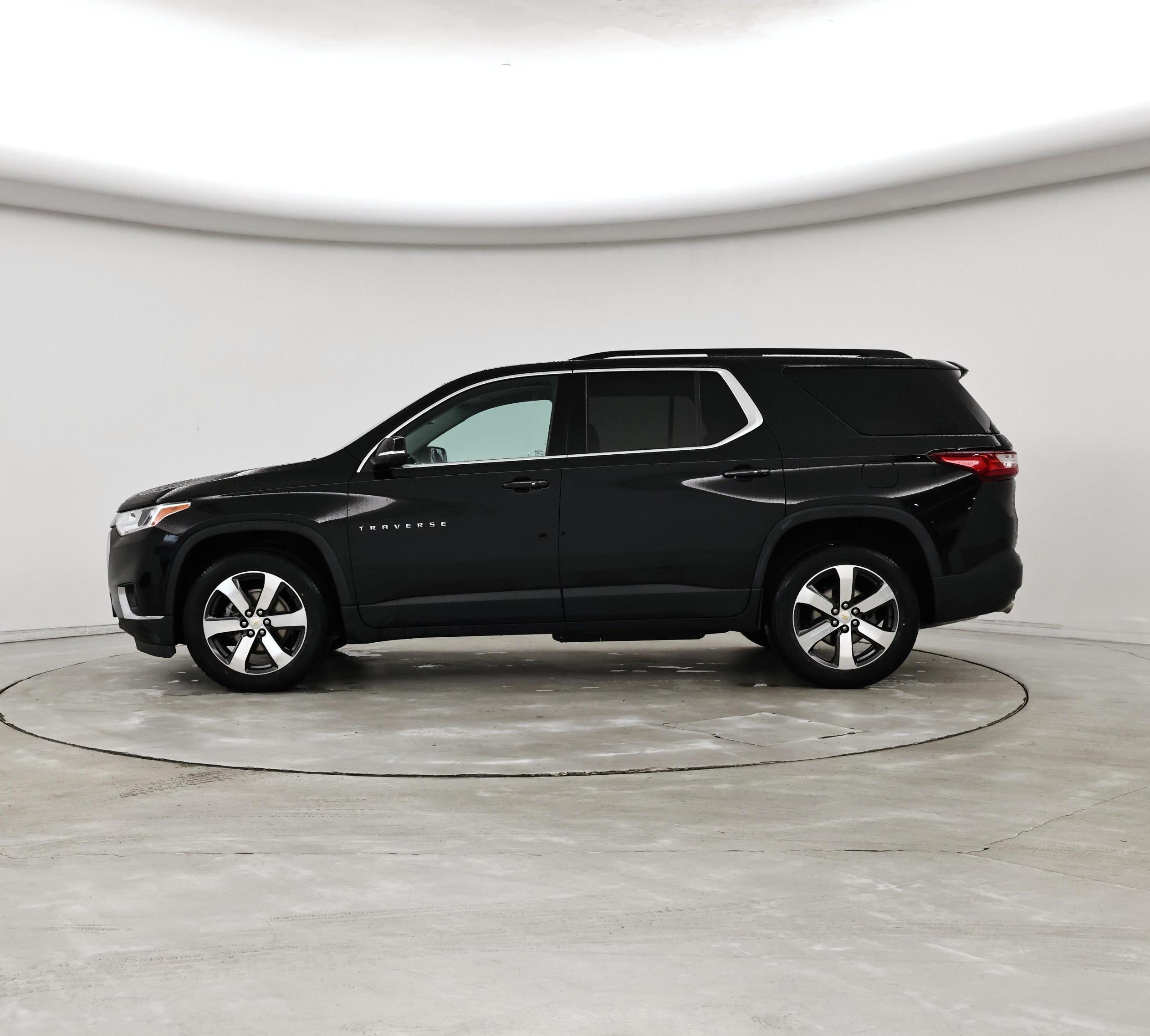 Thumbnail: 2021 Chevrolet Traverse - 3