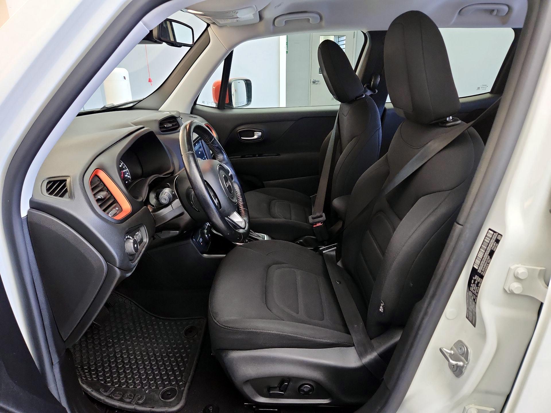 Thumbnail: 2020 Jeep Renegade - 11