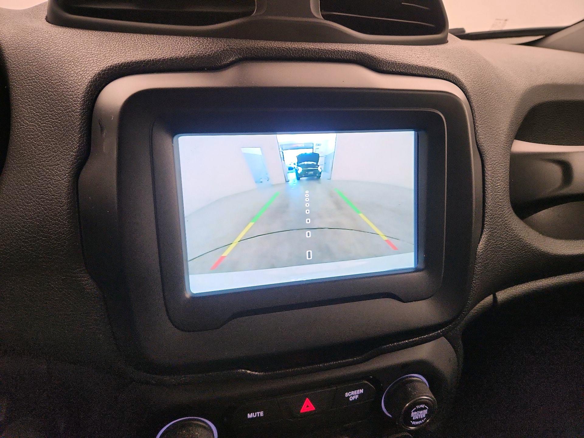 Thumbnail: 2020 Jeep Renegade - 14