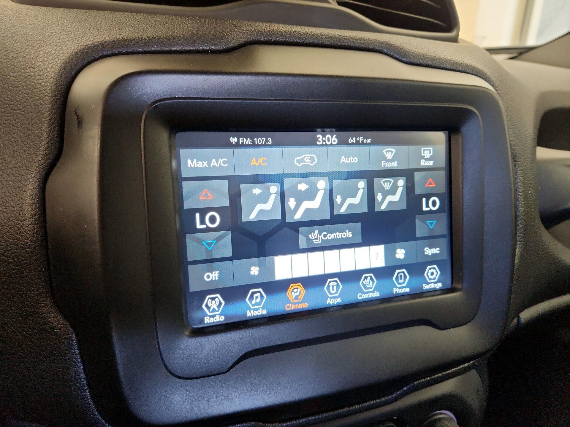 Thumbnail: 2020 Jeep Renegade - 16