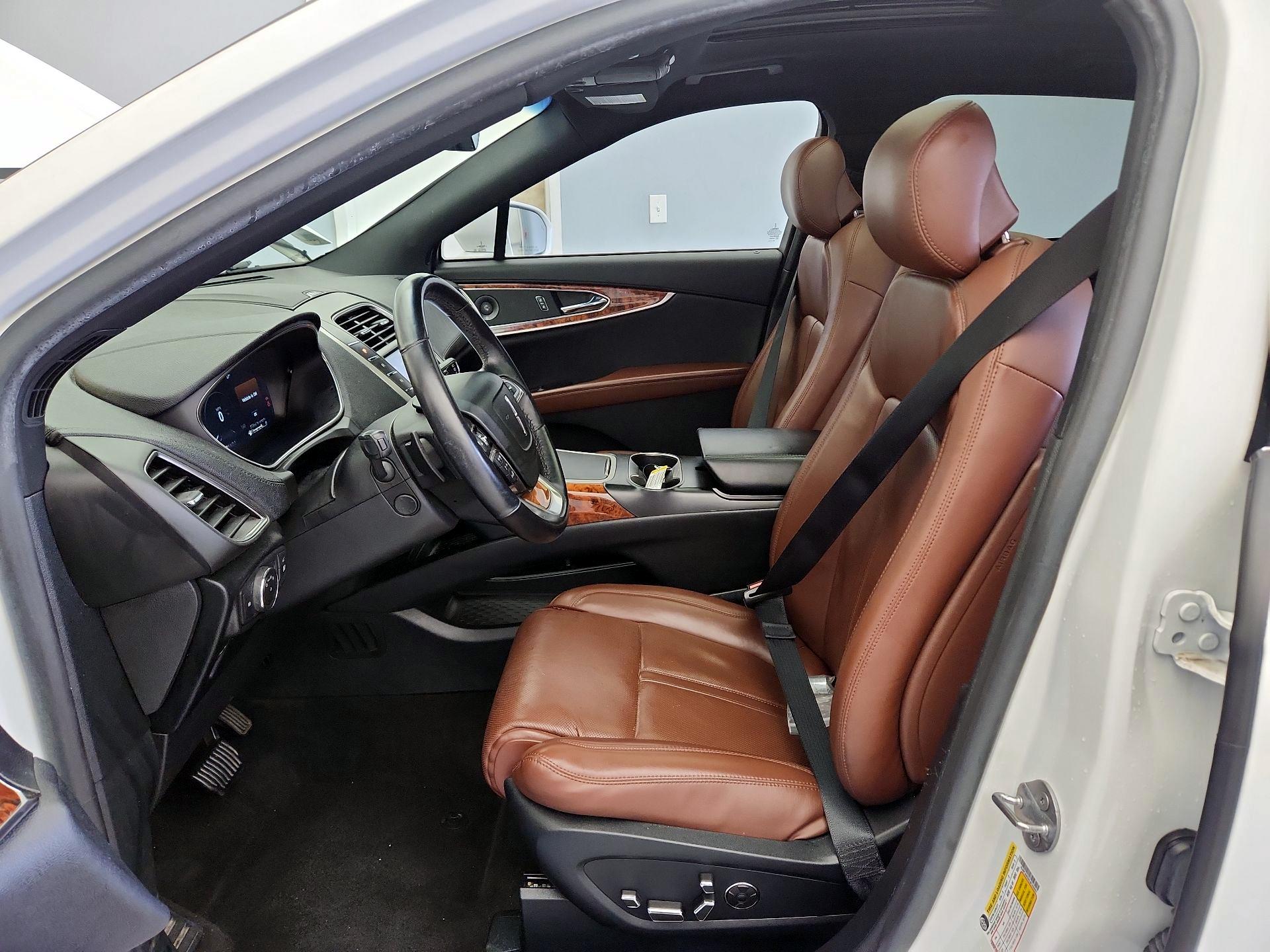 Thumbnail: 2020 Lincoln Nautilus - 11