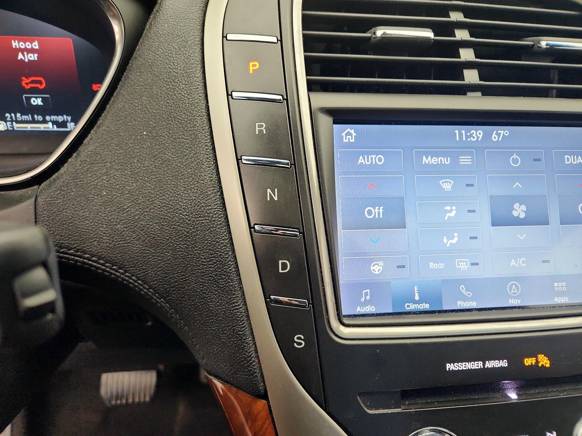 Thumbnail: 2020 Lincoln Nautilus - 18