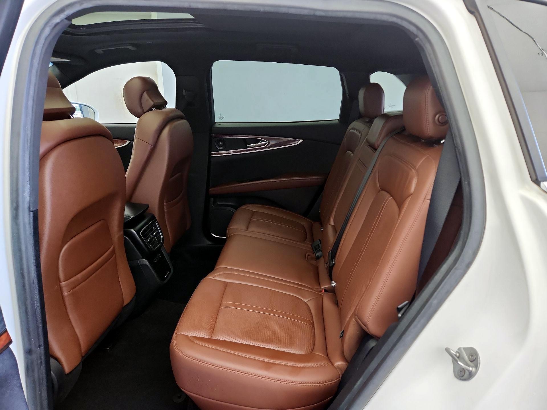 Thumbnail: 2020 Lincoln Nautilus - 20