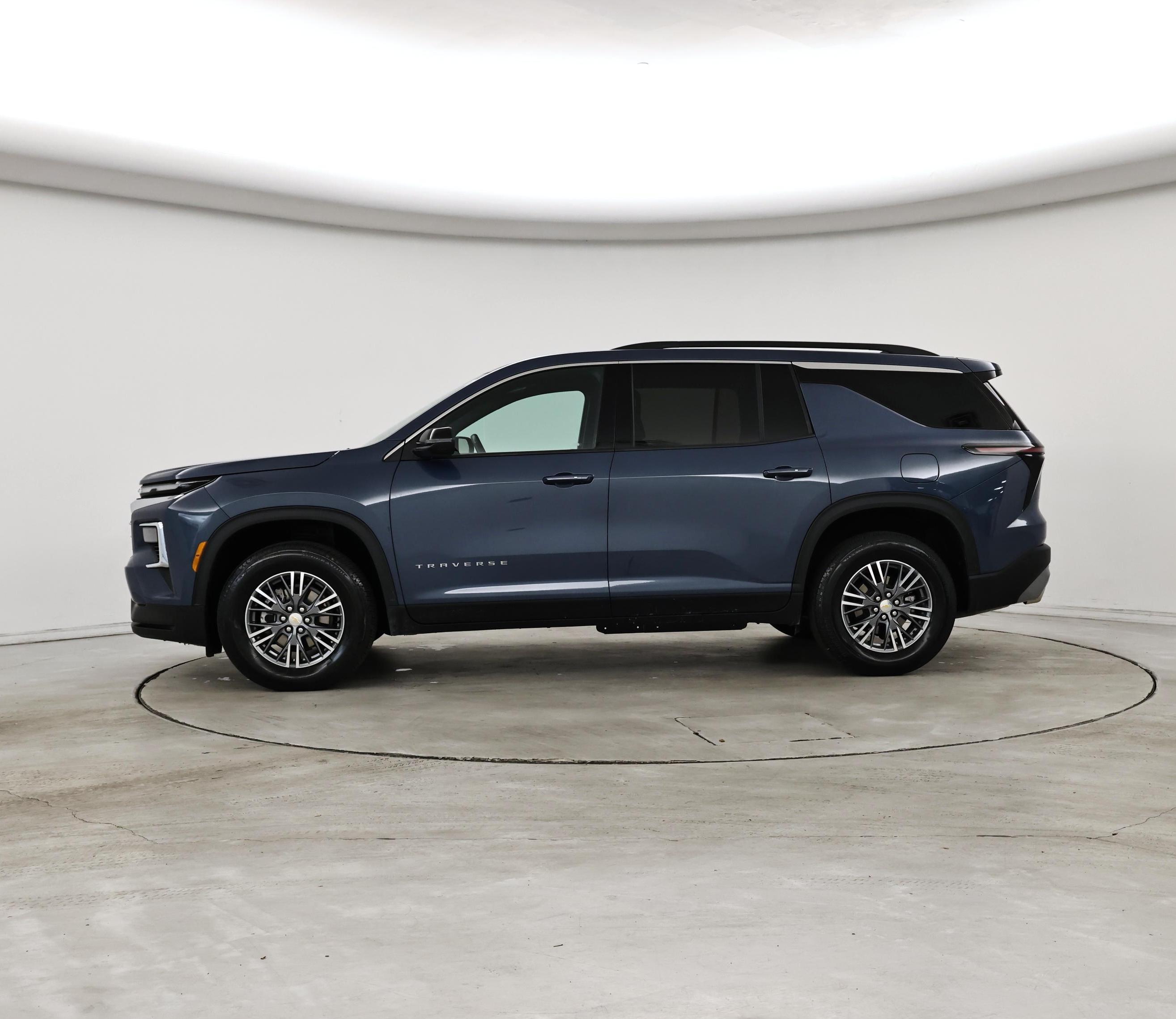 Thumbnail: 2025 Chevrolet Traverse - 3