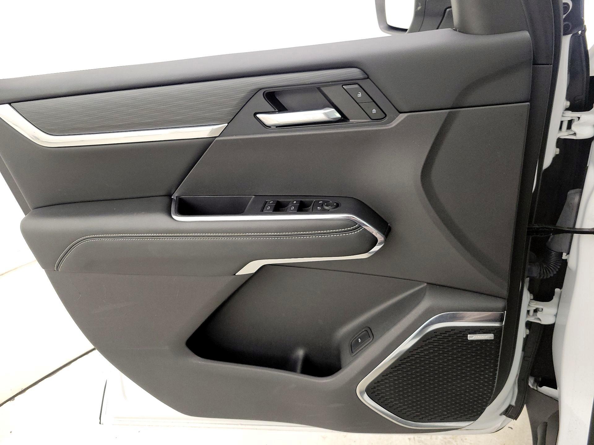 Thumbnail: 2025 GMC Acadia - 12