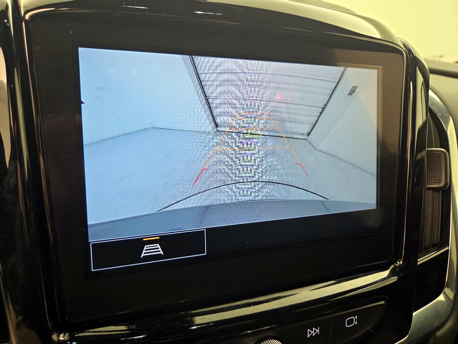 Thumbnail: 2023 Chevrolet Traverse - 14