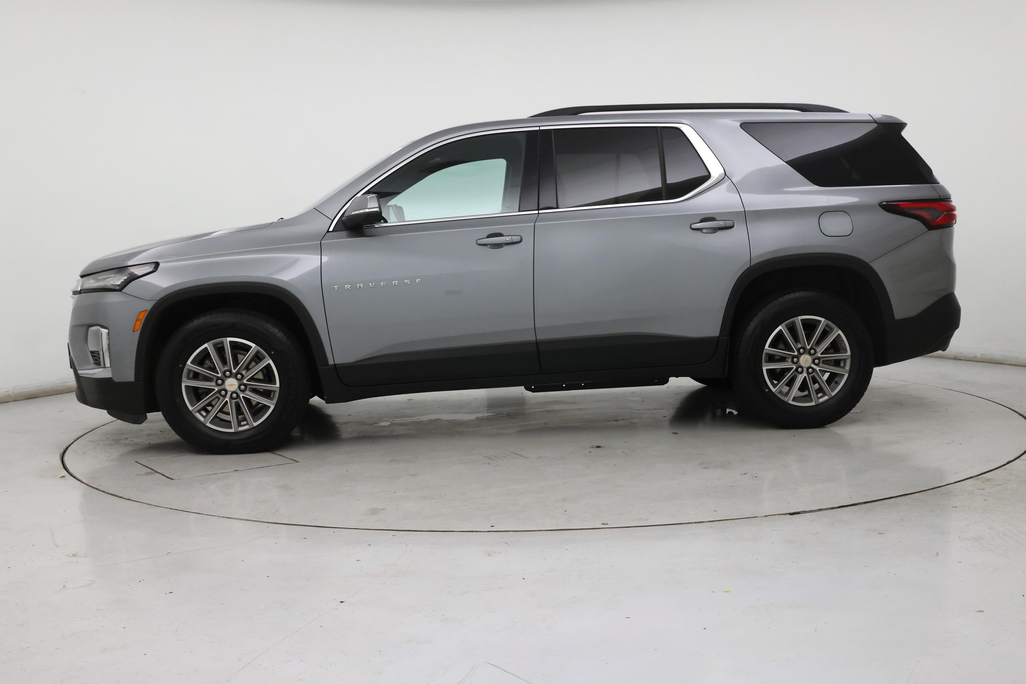 Thumbnail: 2023 Chevrolet Traverse - 3