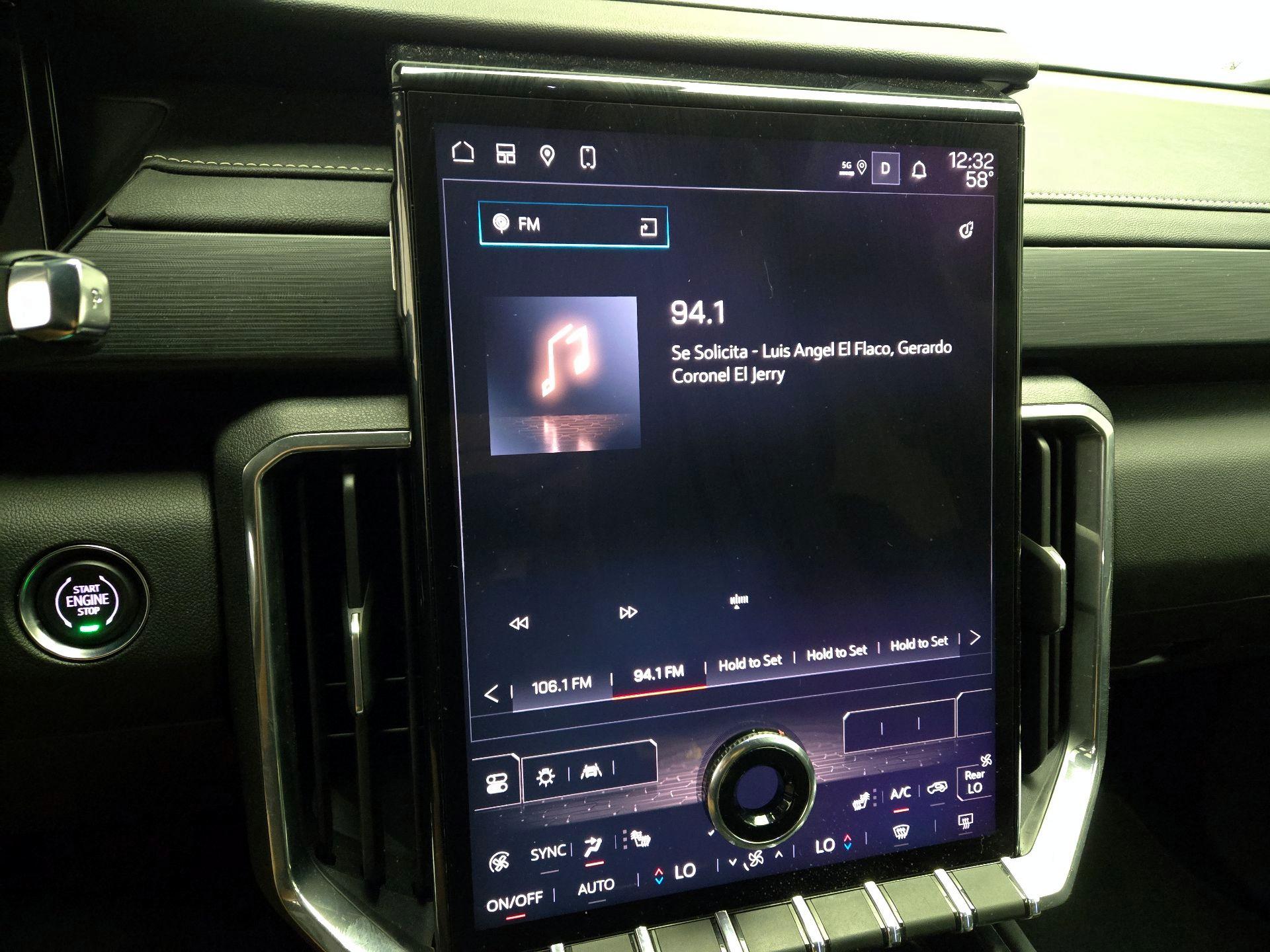 Thumbnail: 2025 GMC Acadia - 16