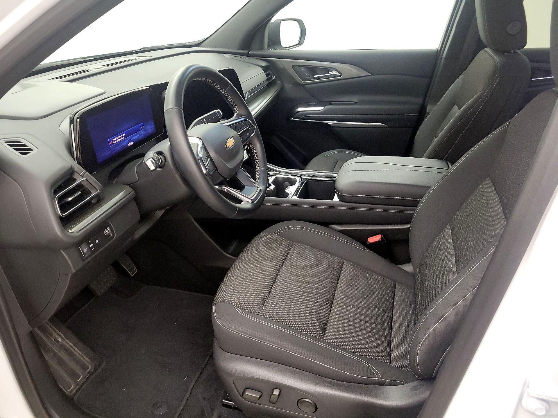 Thumbnail: 2025 Chevrolet Traverse - 11