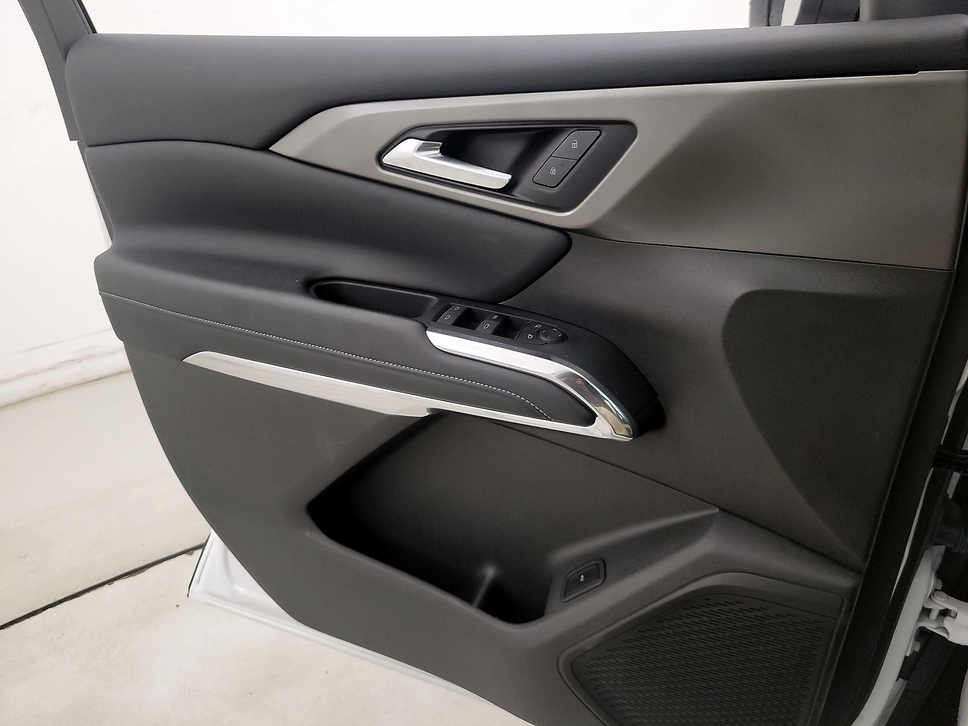 Thumbnail: 2025 Chevrolet Traverse - 12