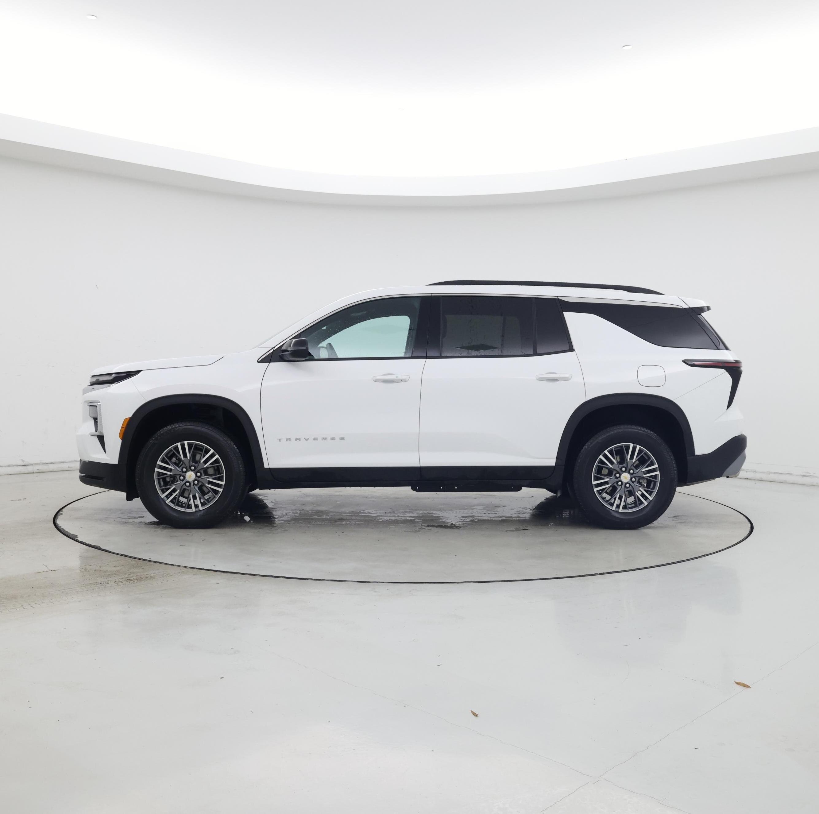 Thumbnail: 2025 Chevrolet Traverse - 3