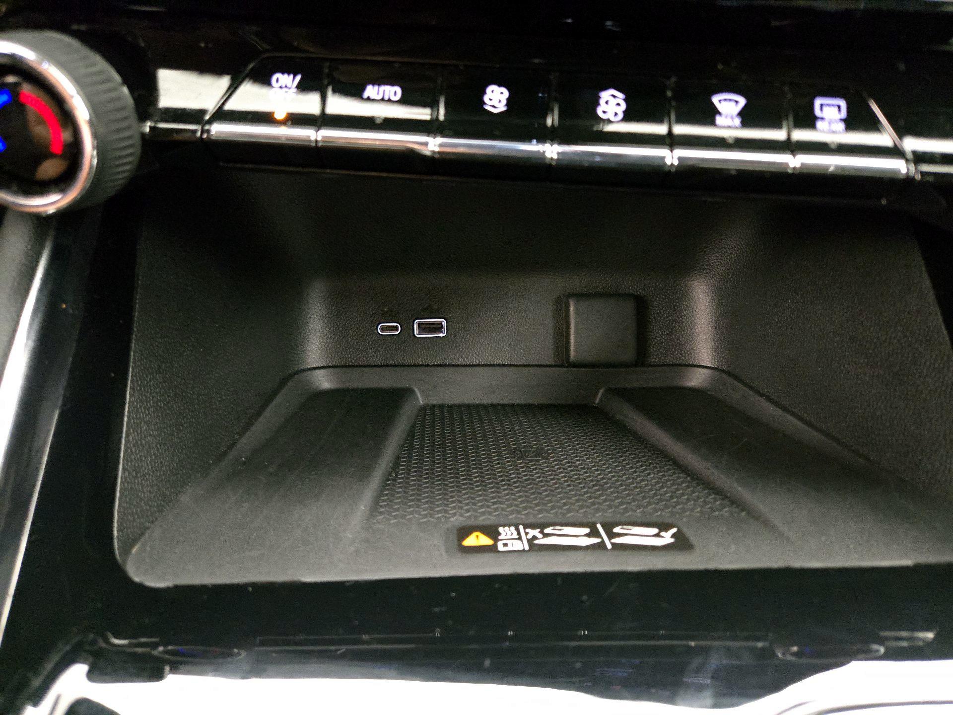 Thumbnail: 2025 Chevrolet Traverse - 19