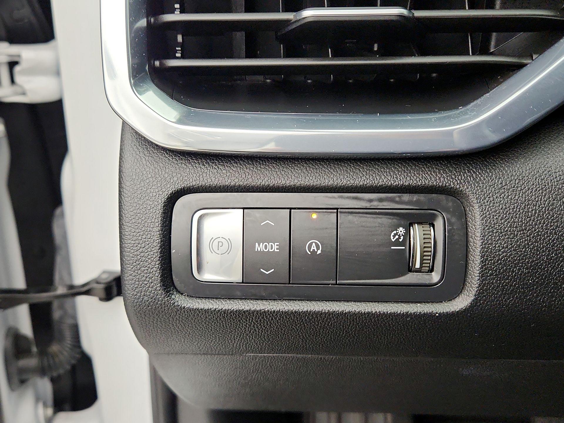 Thumbnail: 2025 GMC Acadia - 13