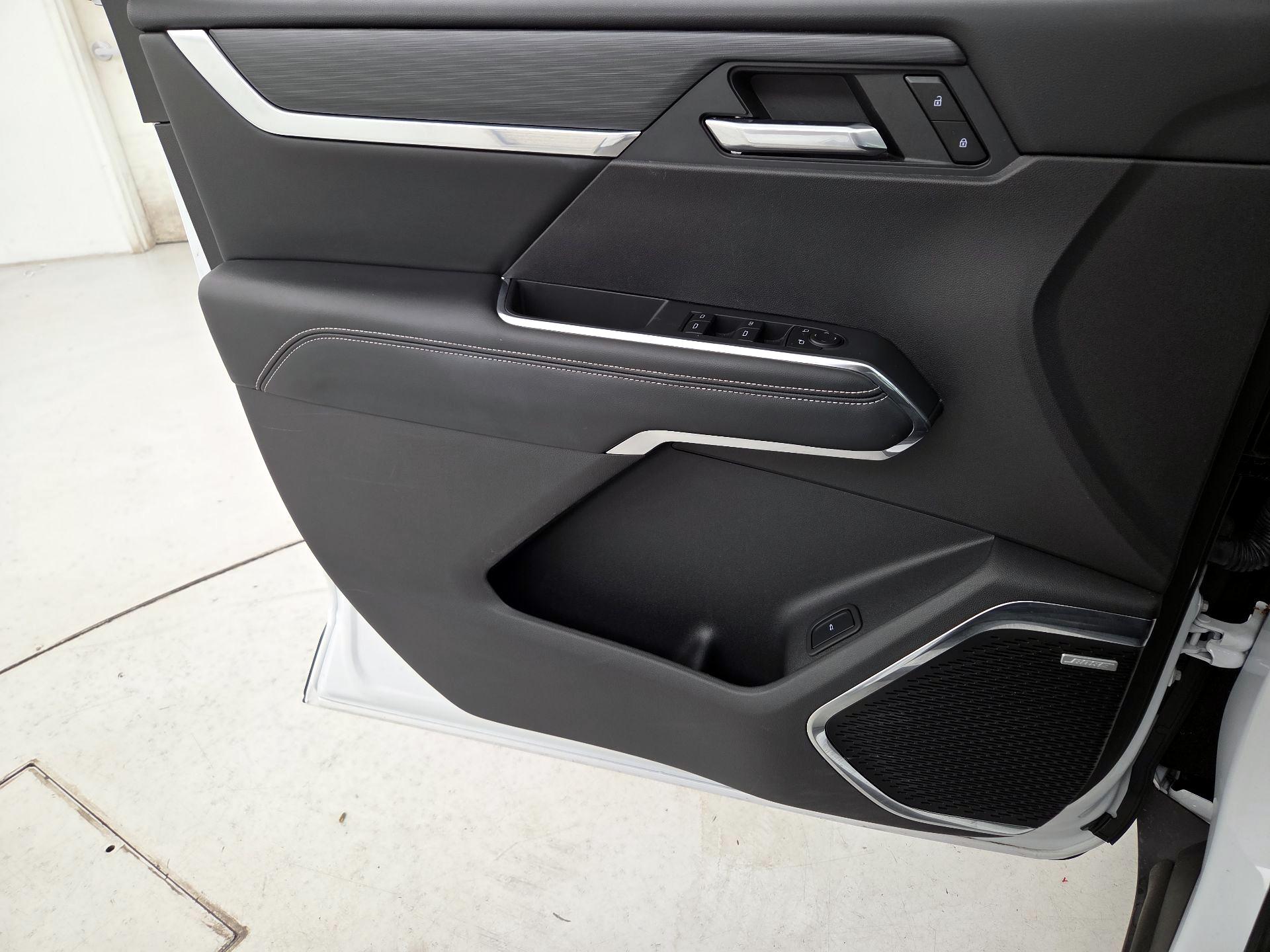 Thumbnail: 2025 GMC Acadia - 12