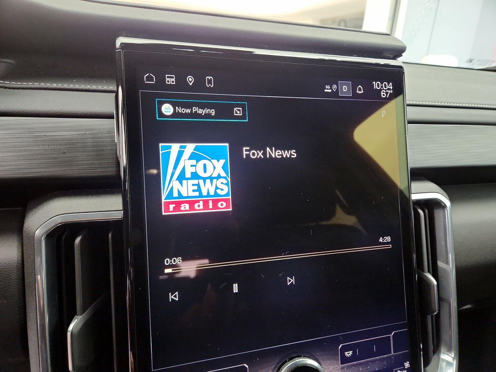 Thumbnail: 2025 GMC Acadia - 16