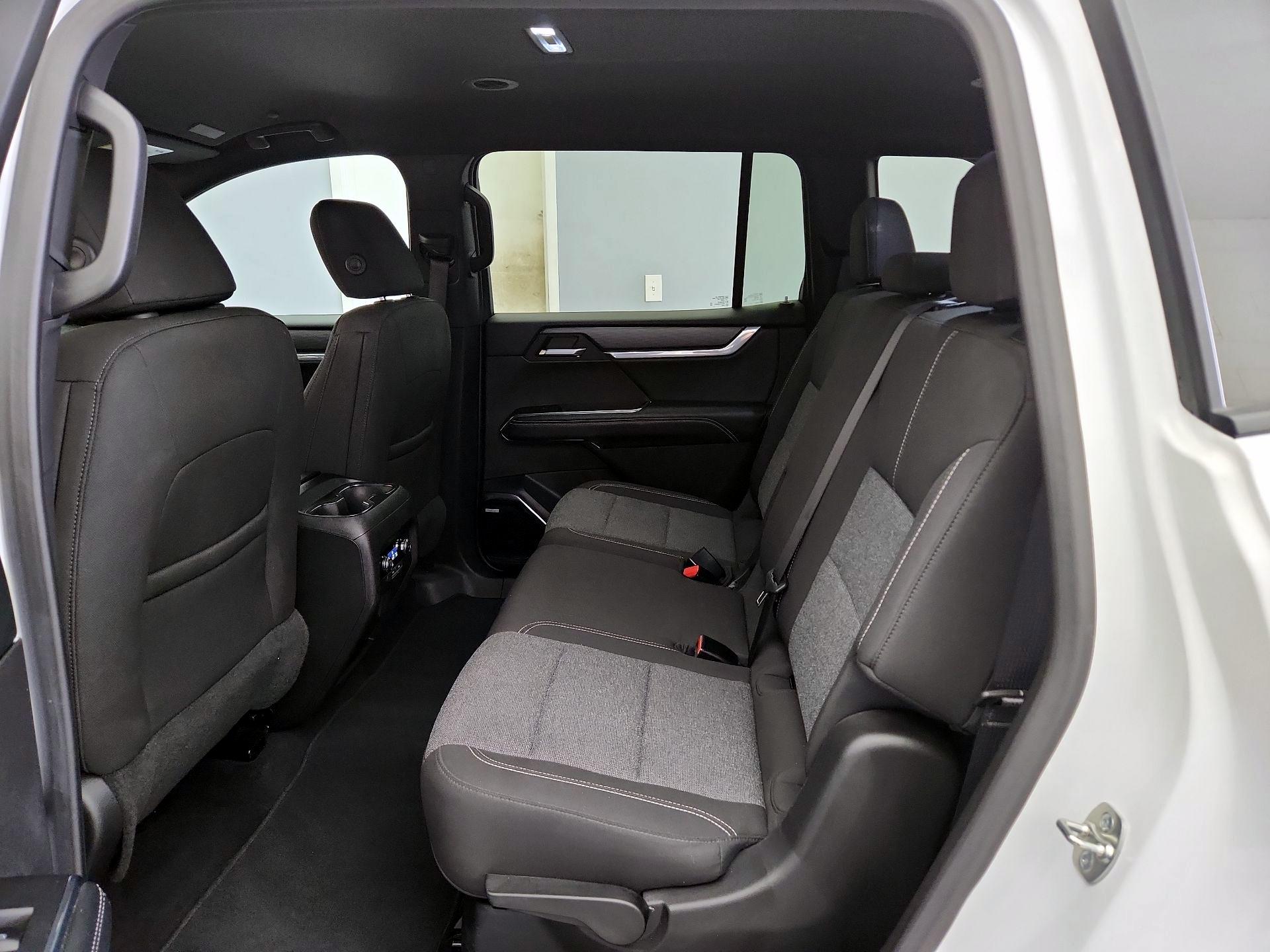 Thumbnail: 2025 GMC Acadia - 19