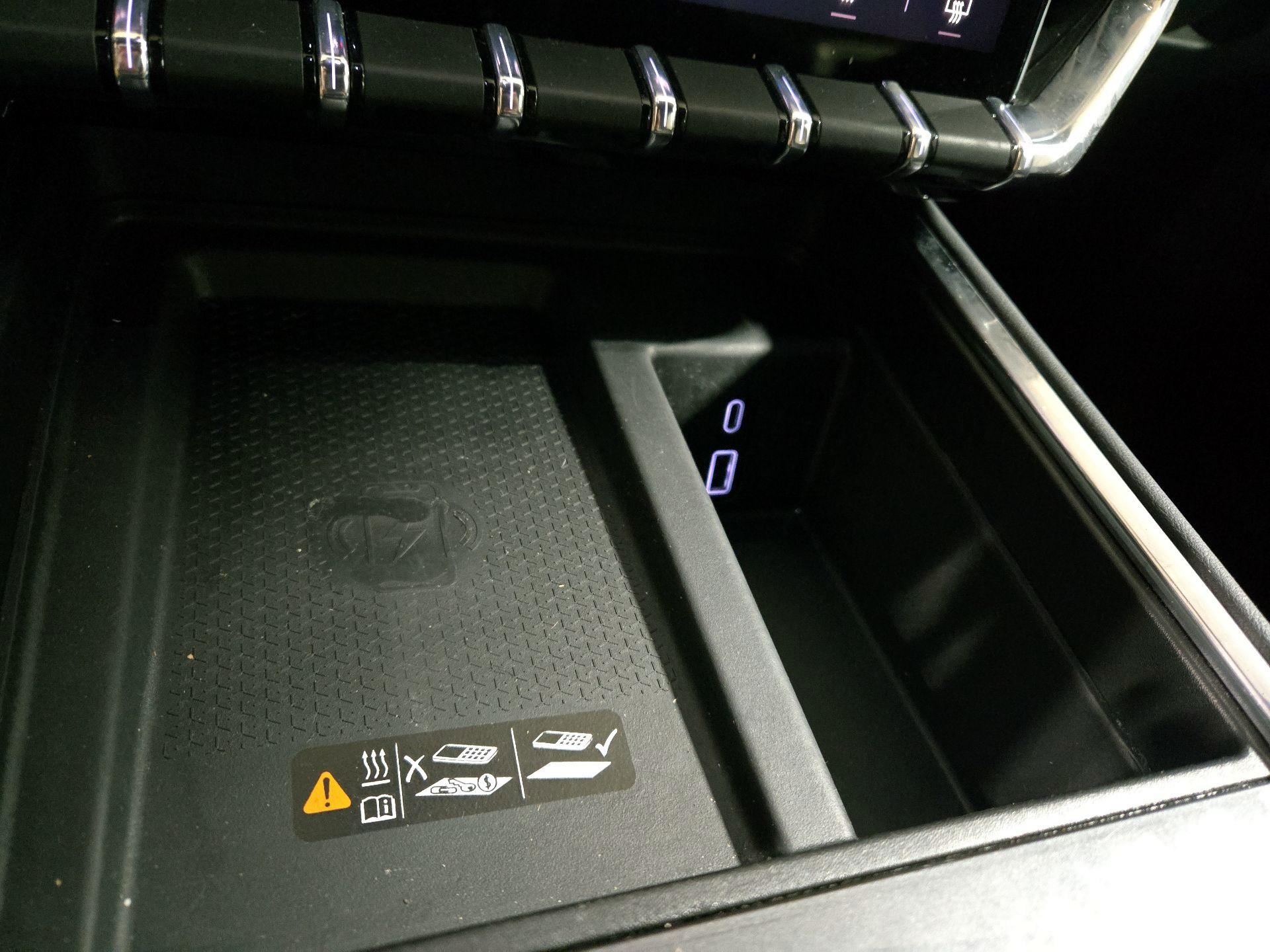 Thumbnail: 2025 GMC Acadia - 19