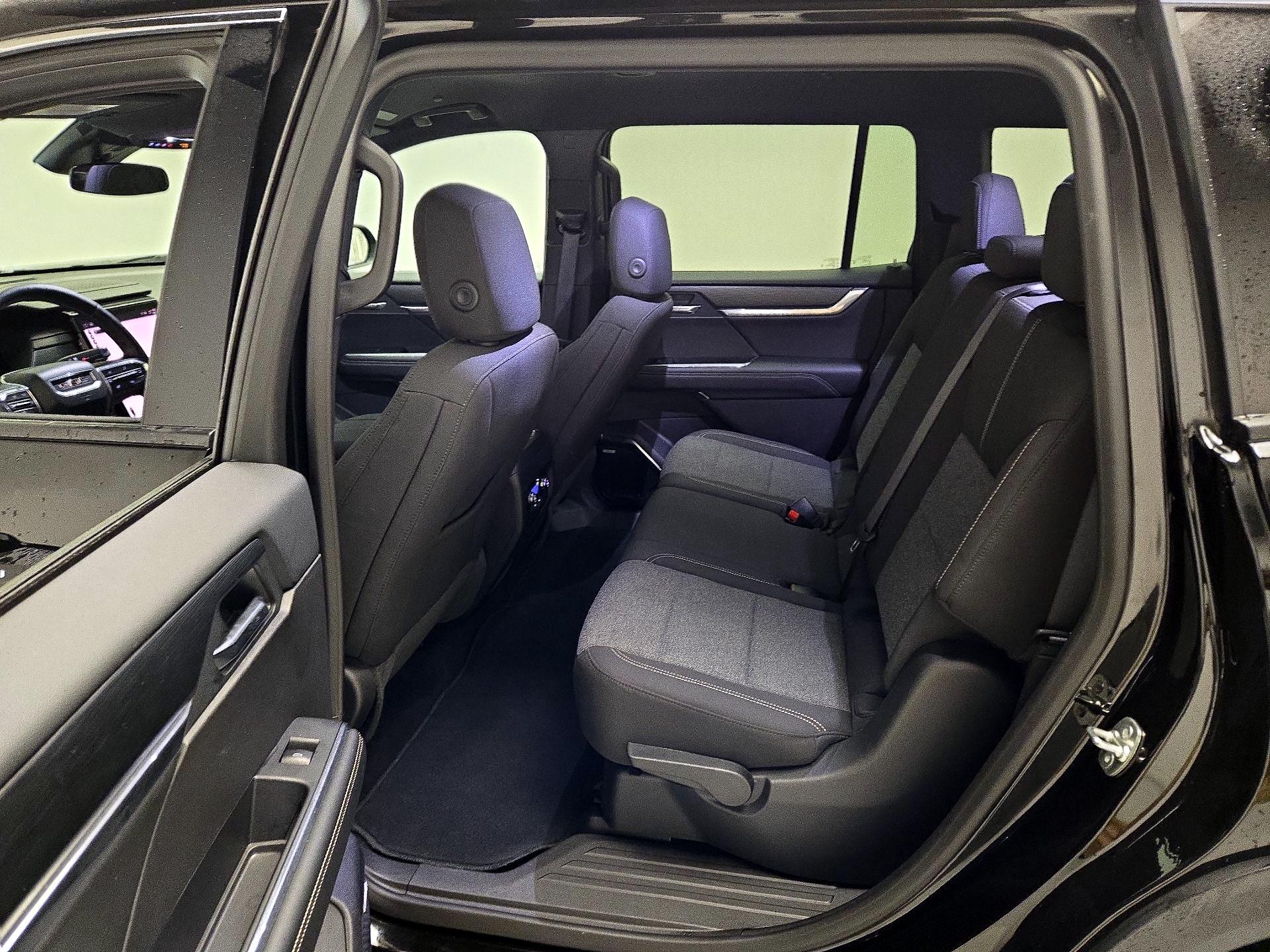 Thumbnail: 2025 GMC Acadia - 20