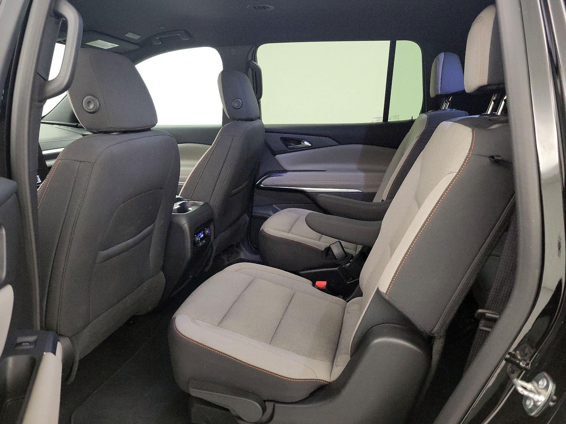 Thumbnail: 2025 Chevrolet Traverse - 18