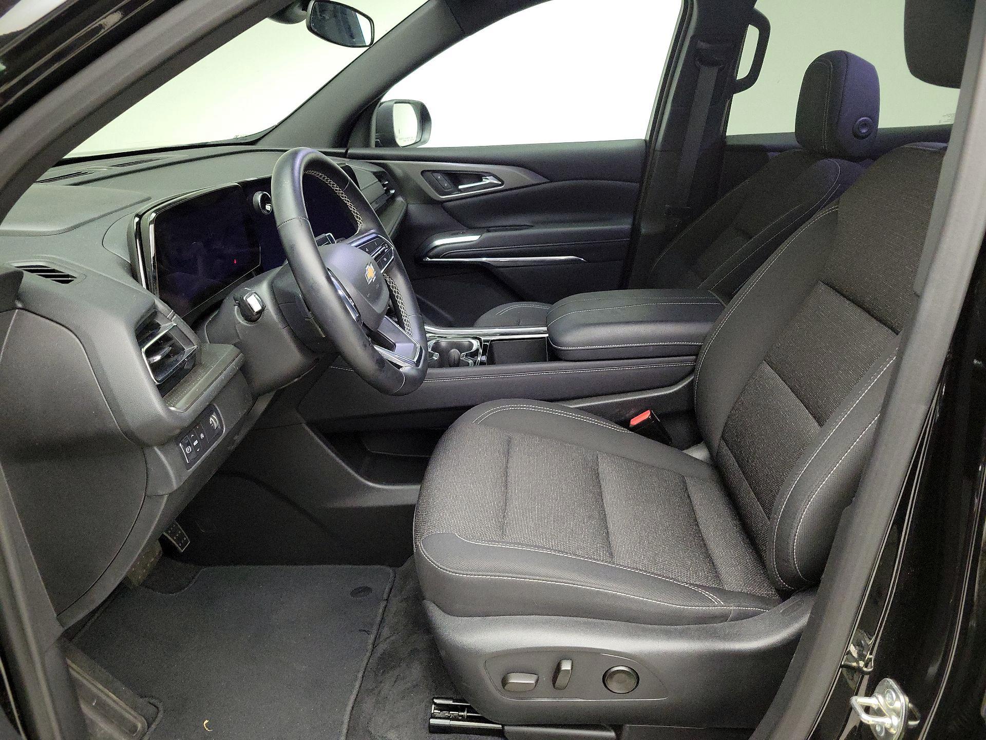 Thumbnail: 2025 Chevrolet Traverse - 11