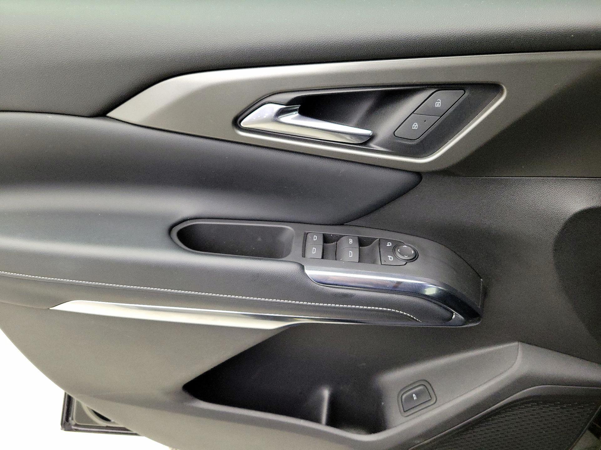 Thumbnail: 2025 Chevrolet Traverse - 12