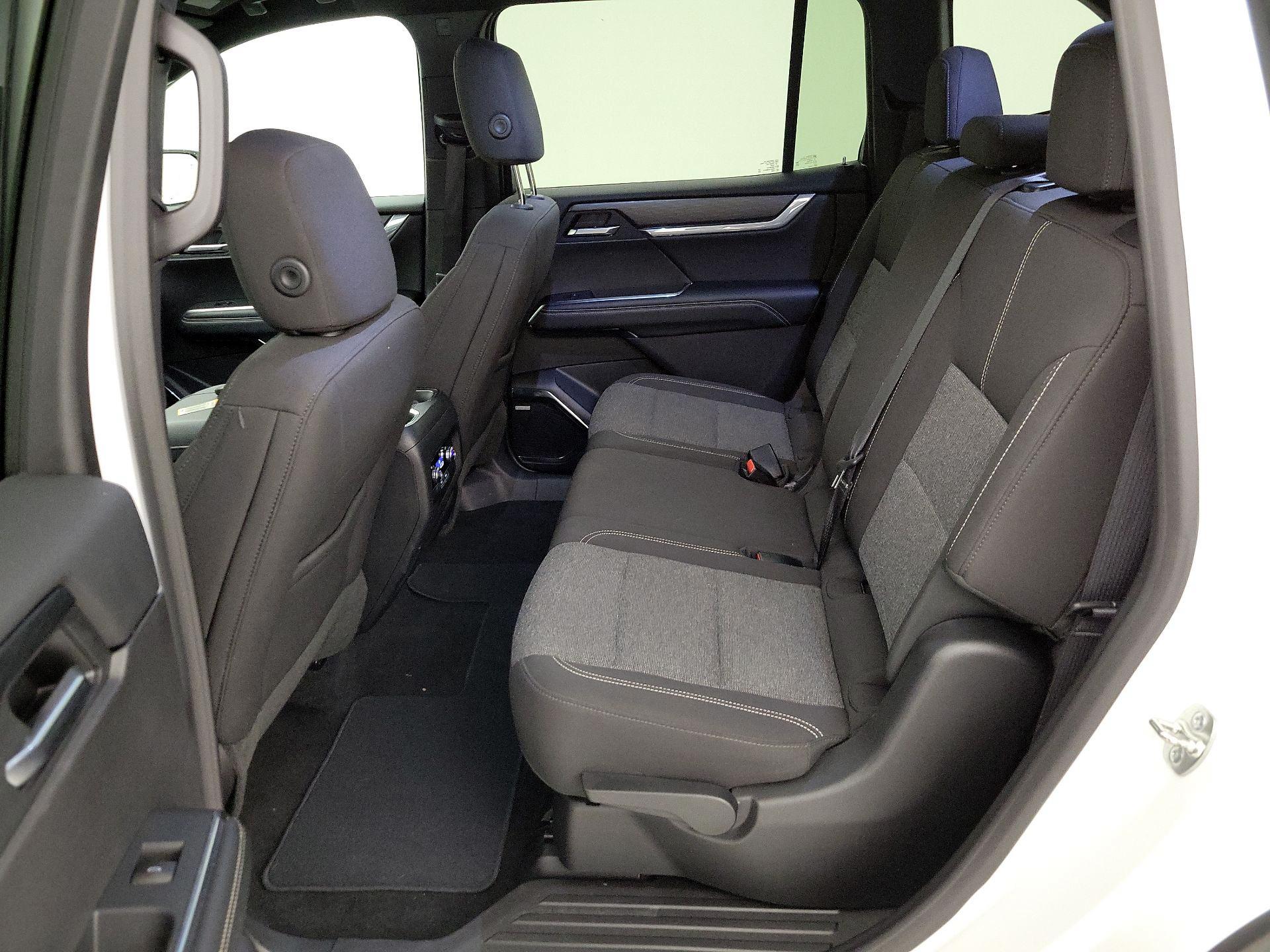 Thumbnail: 2025 GMC Acadia - 19