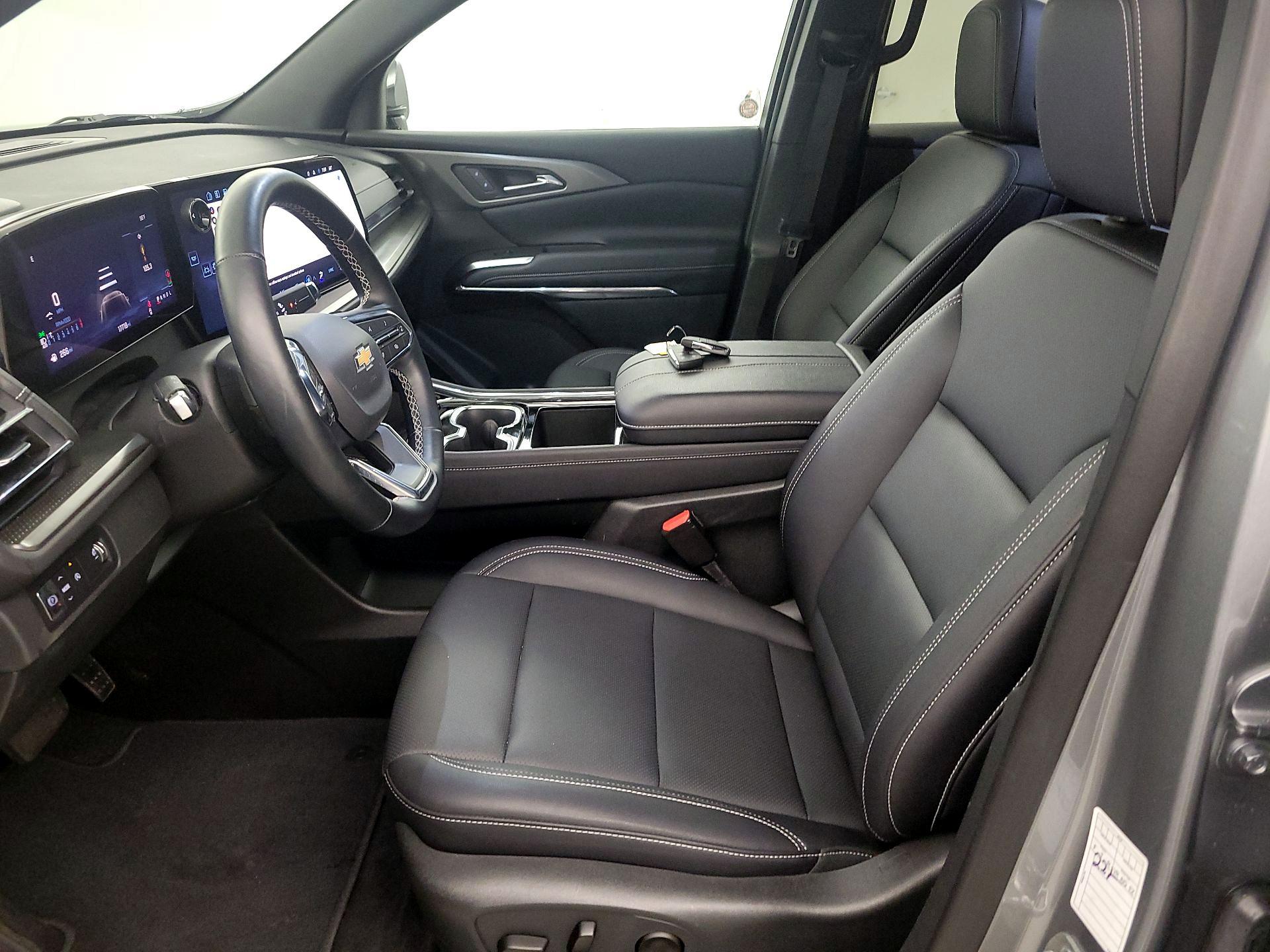 Thumbnail: 2025 Chevrolet Traverse - 11