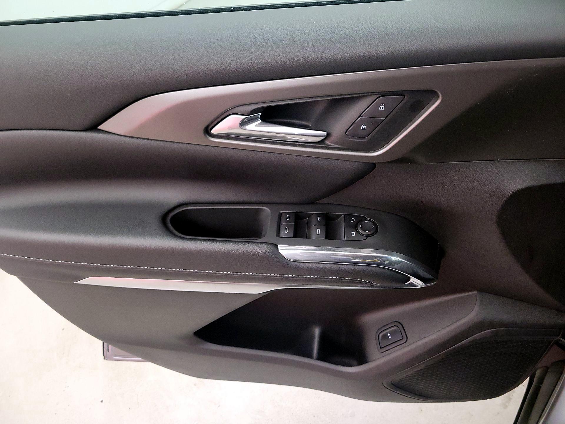 Thumbnail: 2025 Chevrolet Traverse - 12