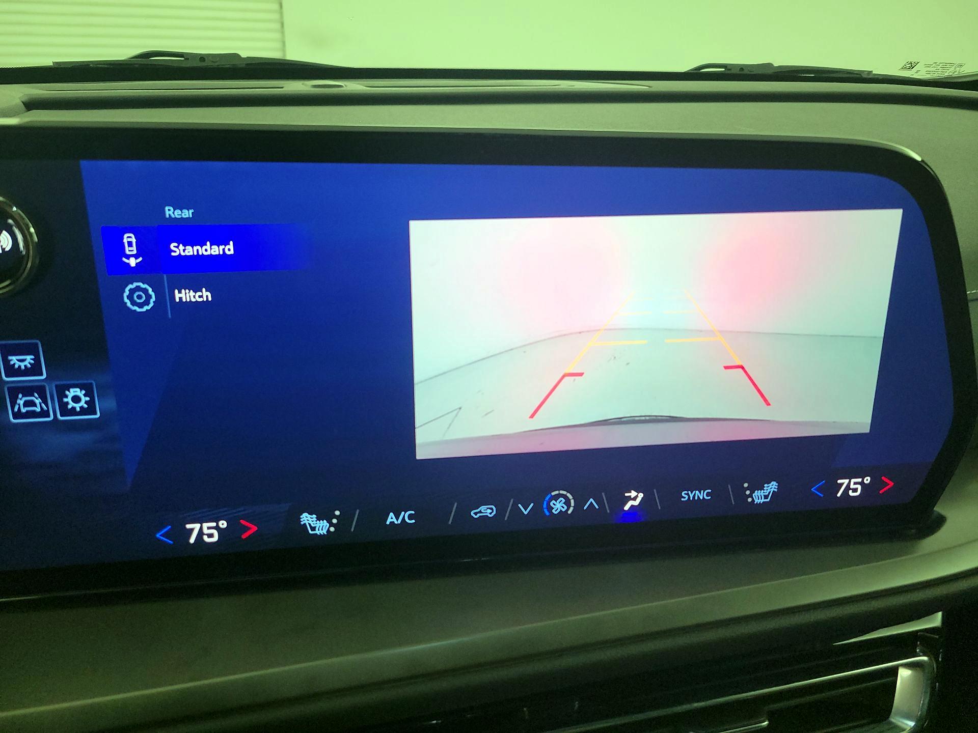 Thumbnail: 2025 Chevrolet Traverse - 15