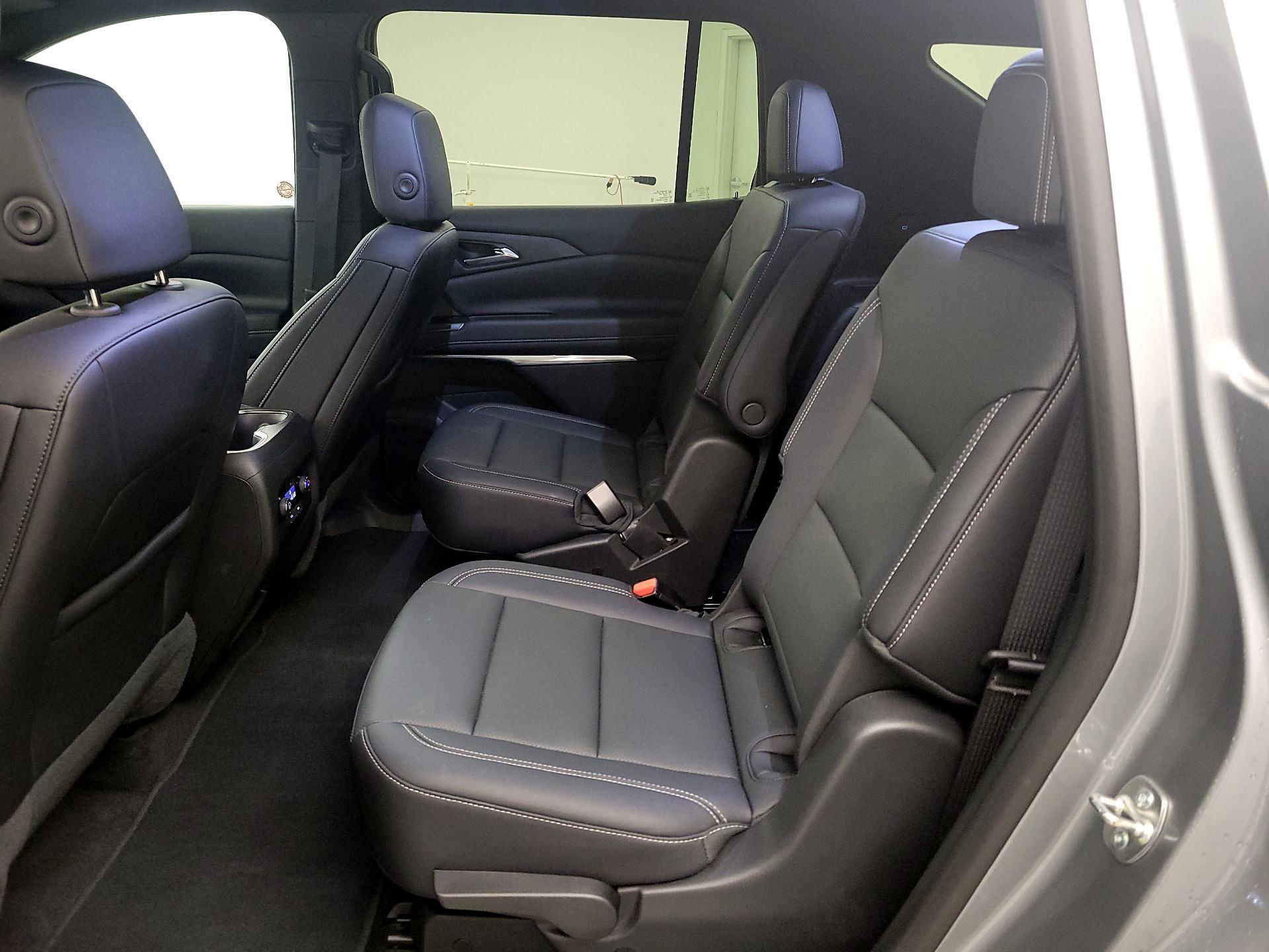 Thumbnail: 2025 Chevrolet Traverse - 20