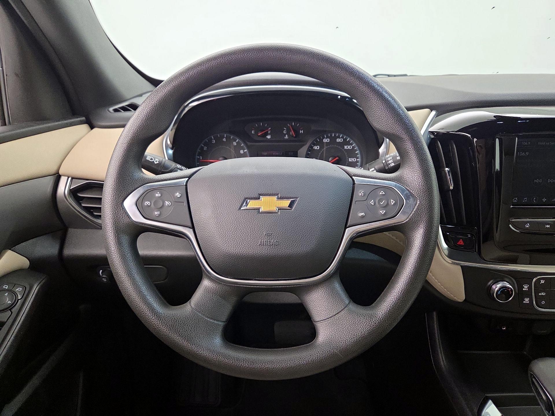 Thumbnail: 2023 Chevrolet Traverse - 10