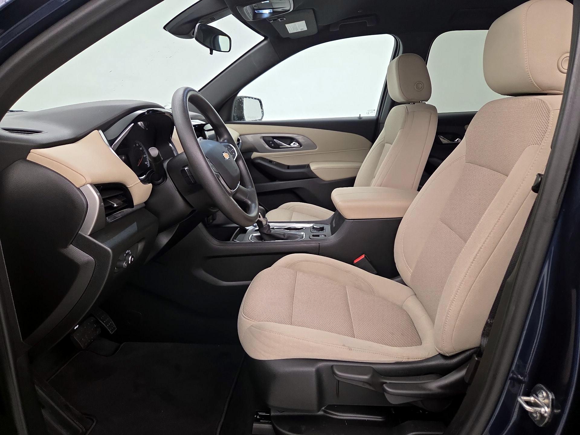 Thumbnail: 2023 Chevrolet Traverse - 11