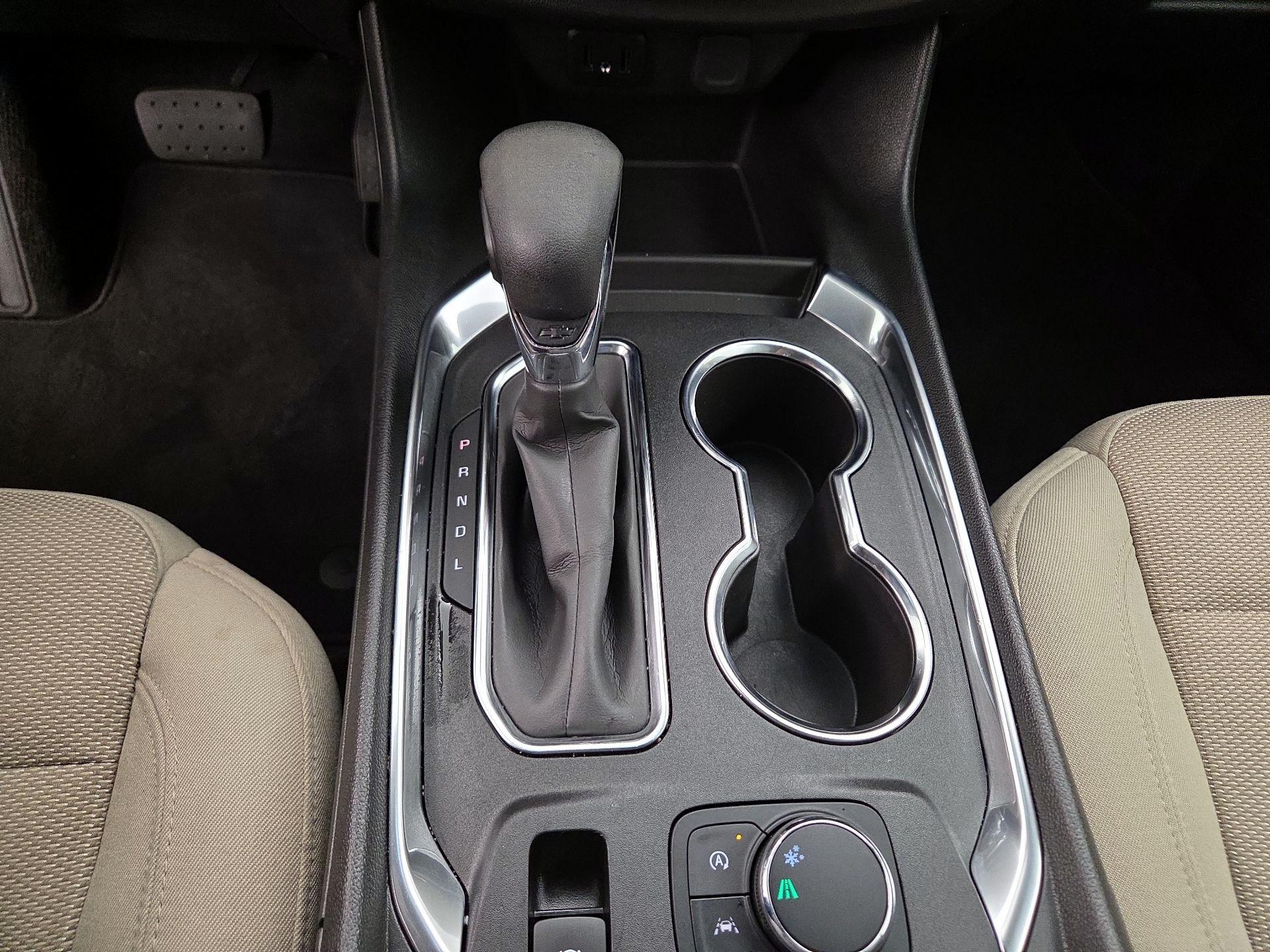 Thumbnail: 2023 Chevrolet Traverse - 17